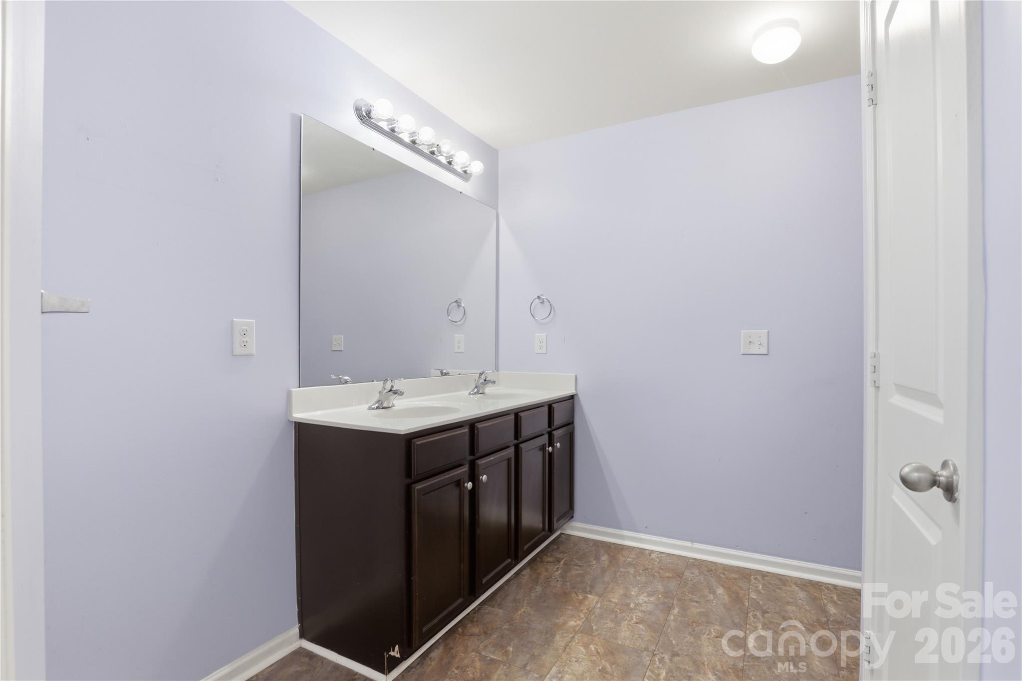 3627 Danvers Street Property Photo 13