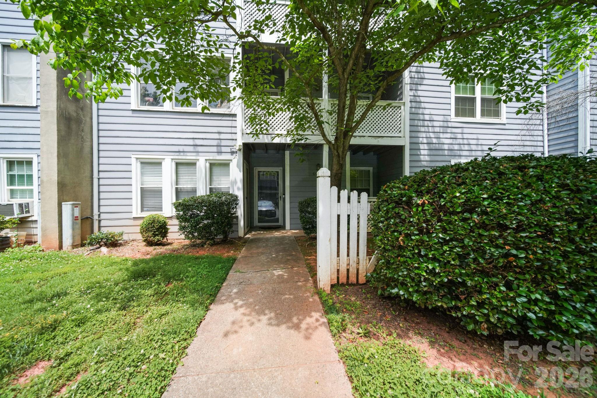 6049 Green Forest Drive Property Photo 1