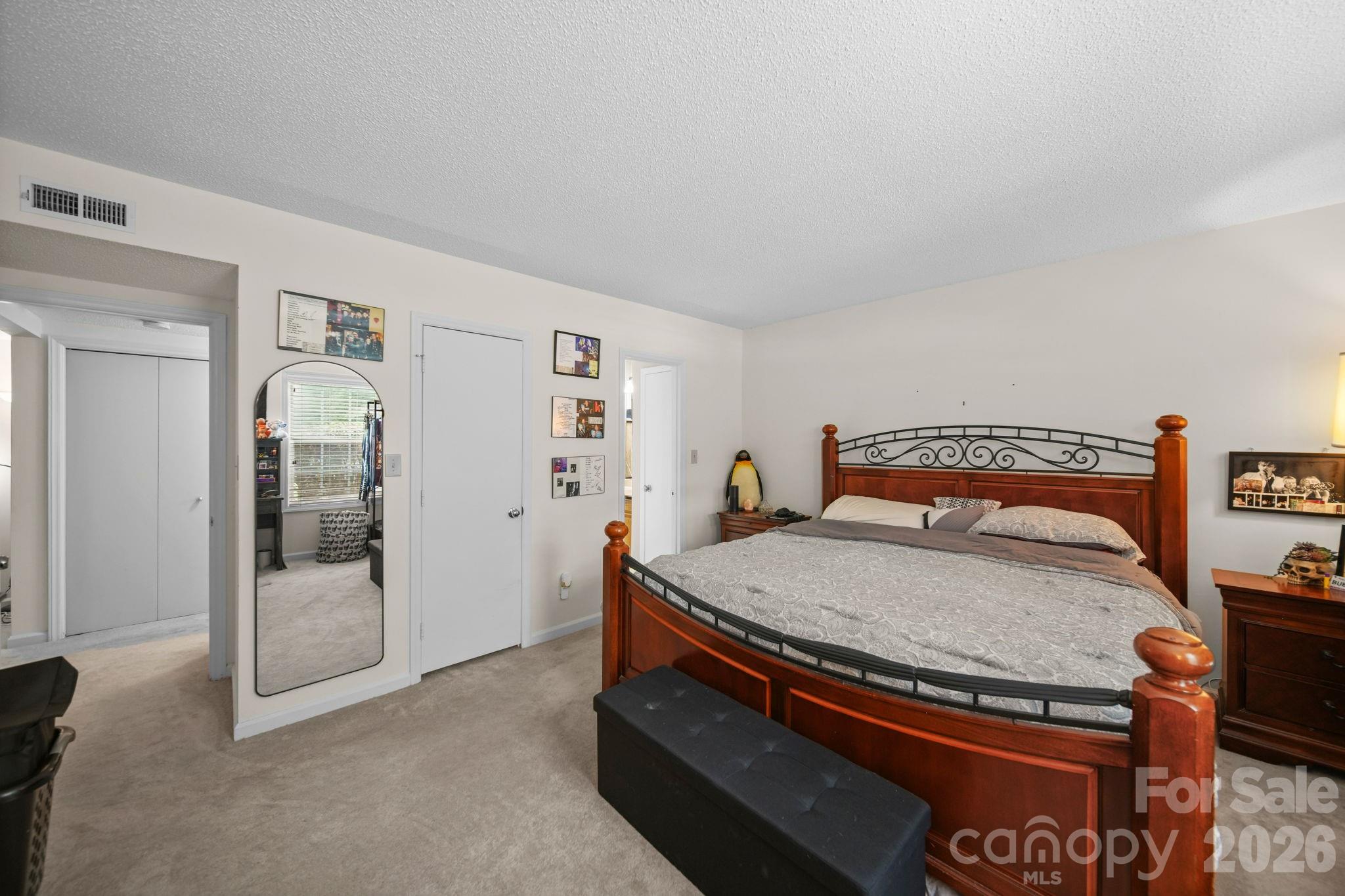 6049 Green Forest Drive Property Photo 10