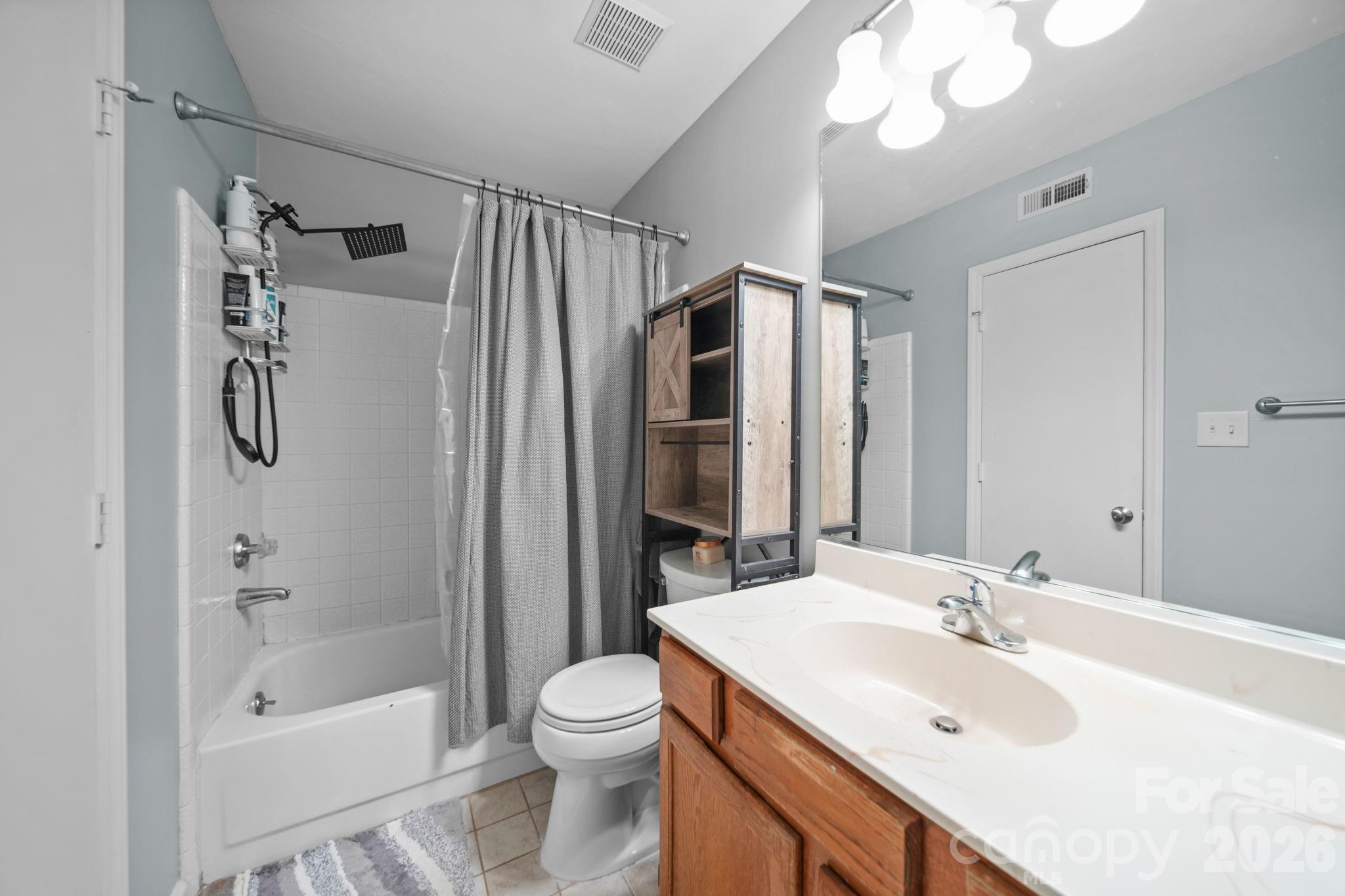 6049 Green Forest Drive Property Photo 12