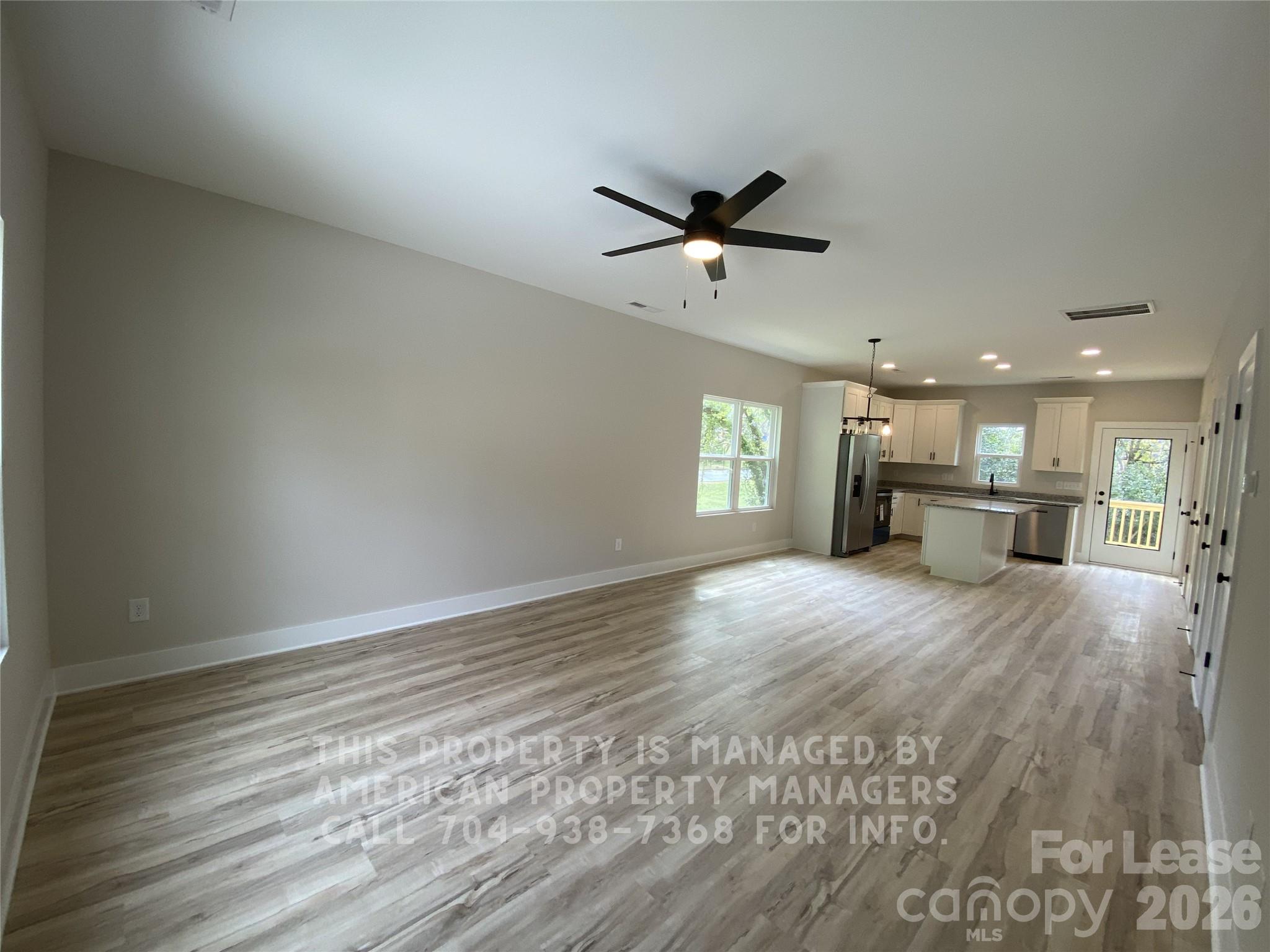 840 S 4th Street B Property Photo 2