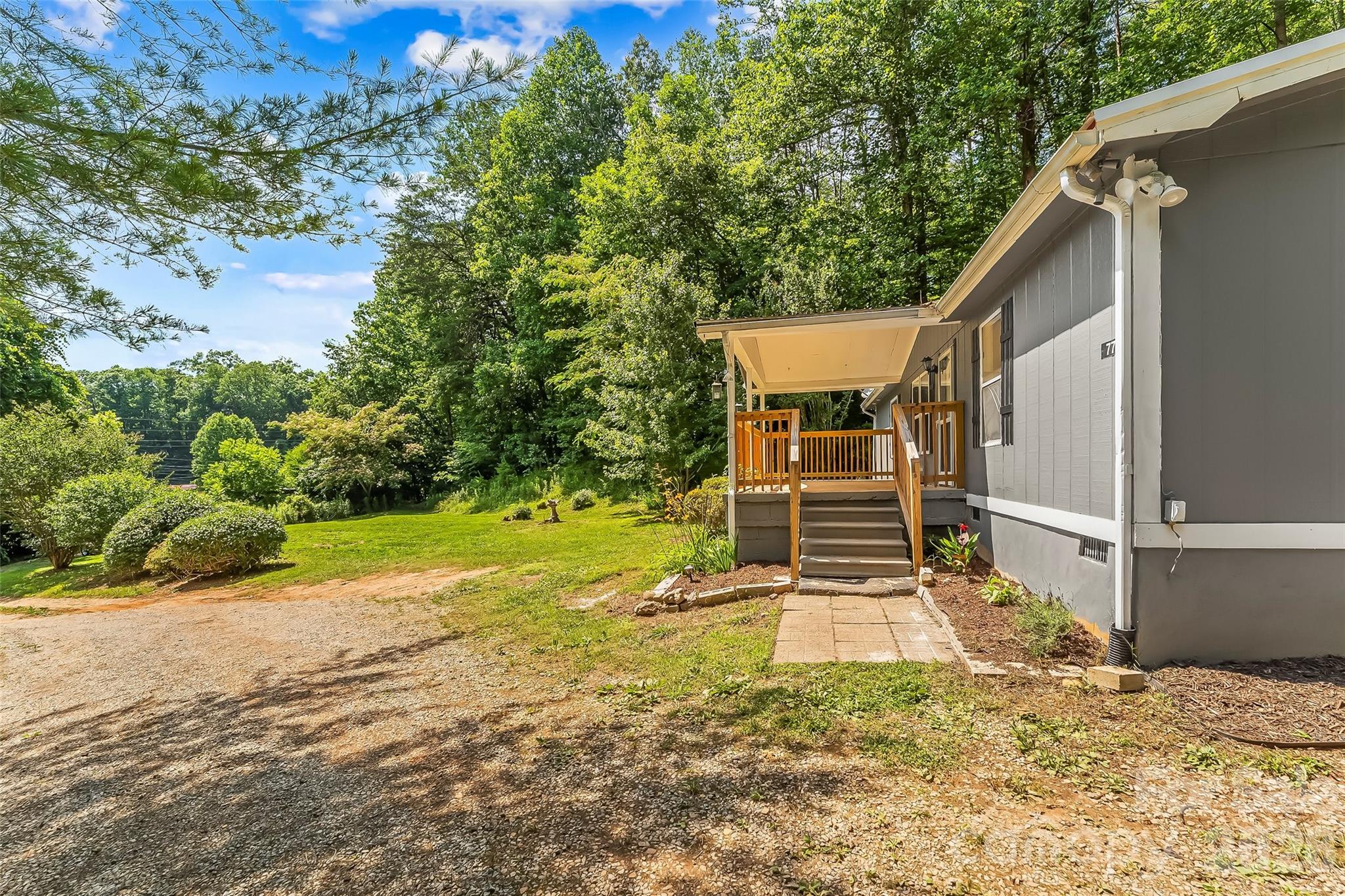771 Hoppy Tom Hollow Road Property Photo 3
