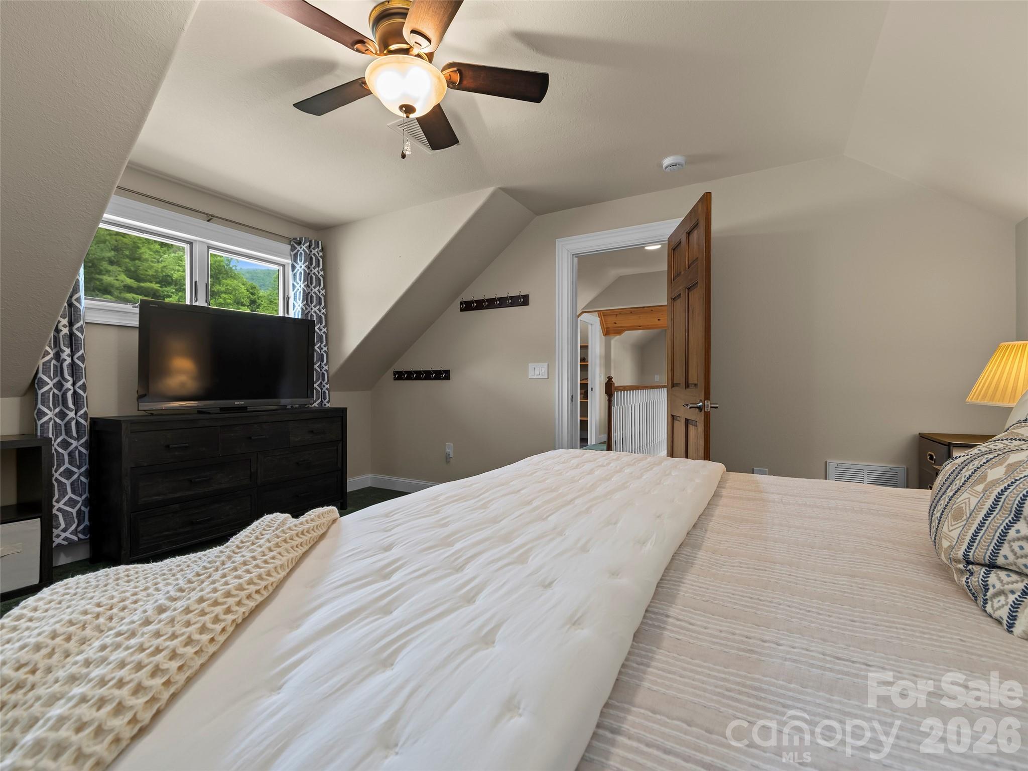 40 Shining Rock Drive Property Photo 31