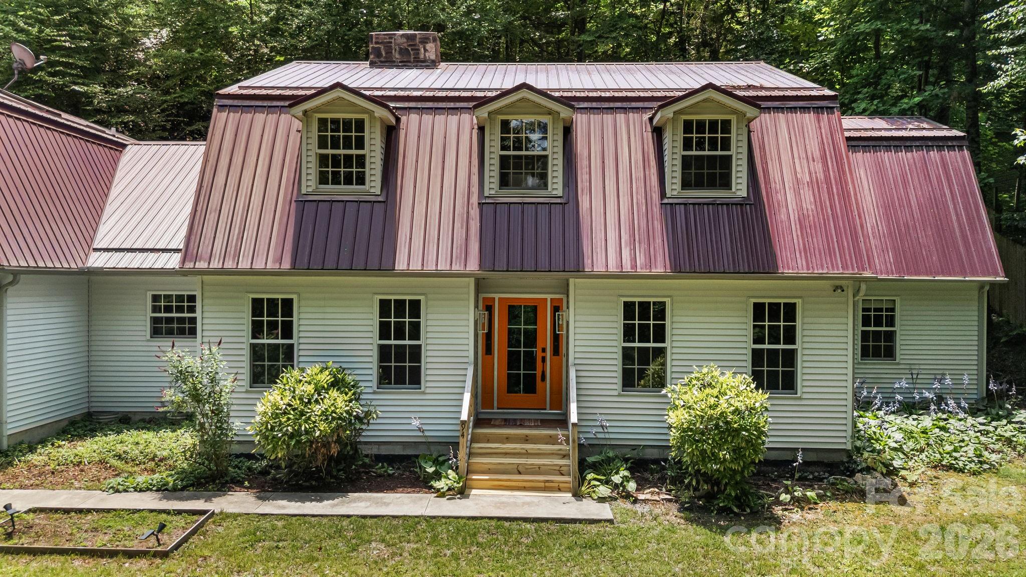 94 Paradise Cove Road Property Photo 2
