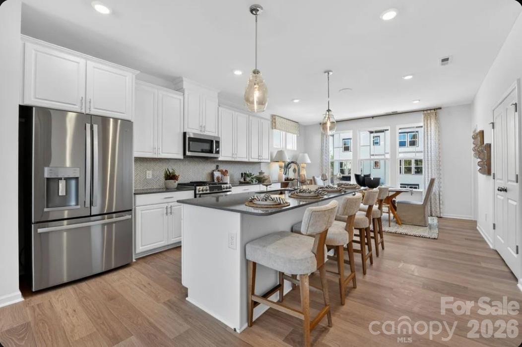 562 Silver Star Boulevard Property Photo 1
