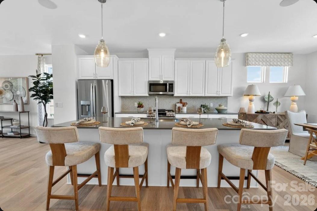562 Silver Star Boulevard Property Photo 7