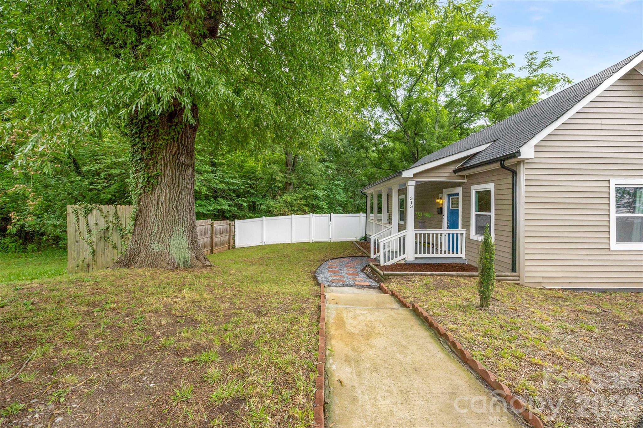 313 Gantt Street Property Photo 7