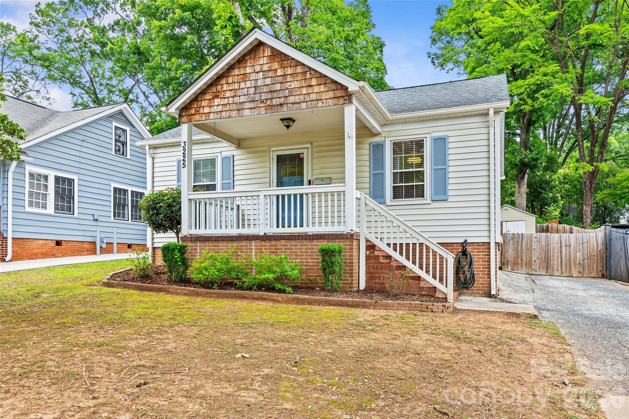 3225 Commonwealth Avenue Property Photo 1