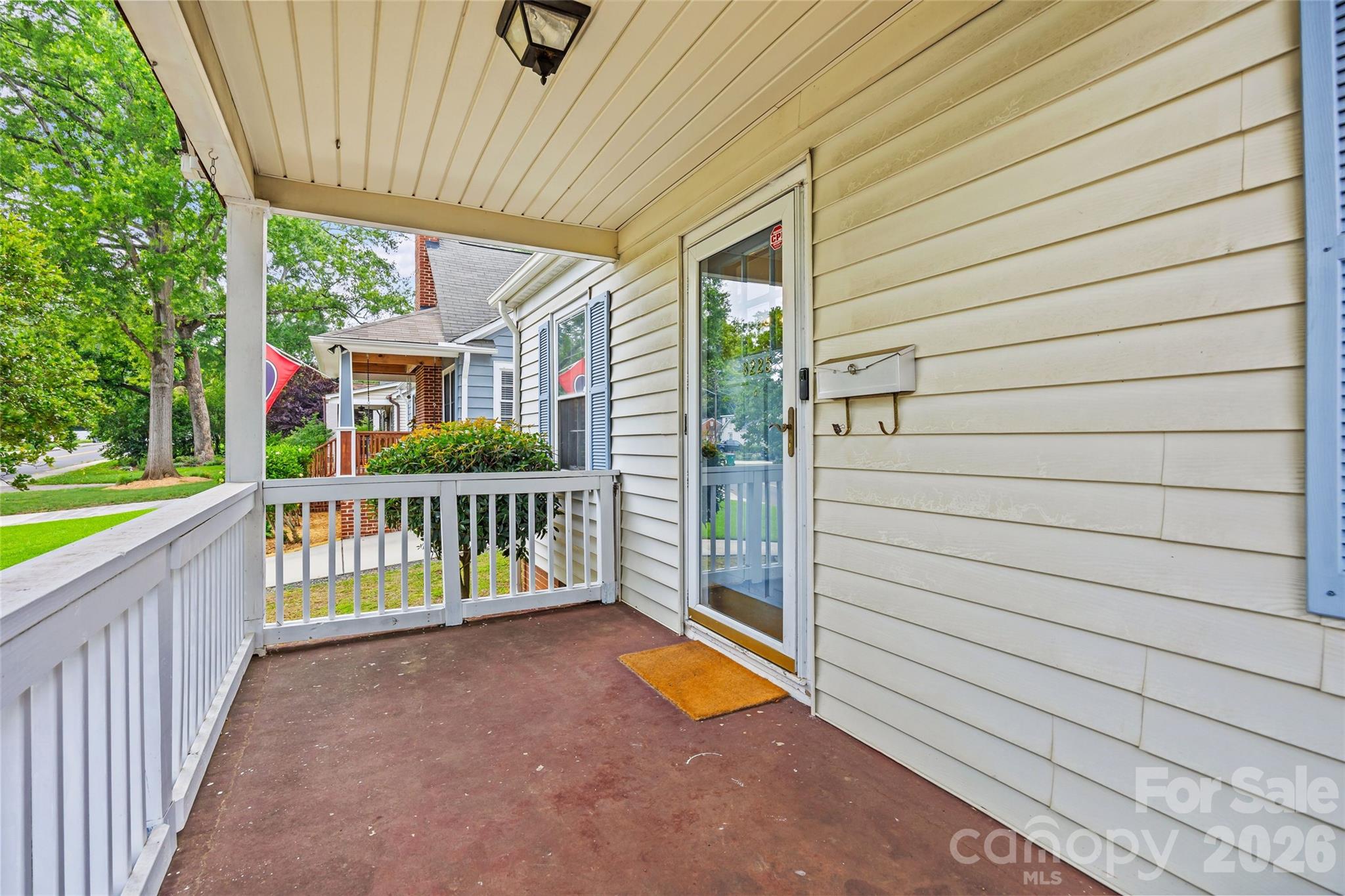 3225 Commonwealth Avenue Property Photo 3