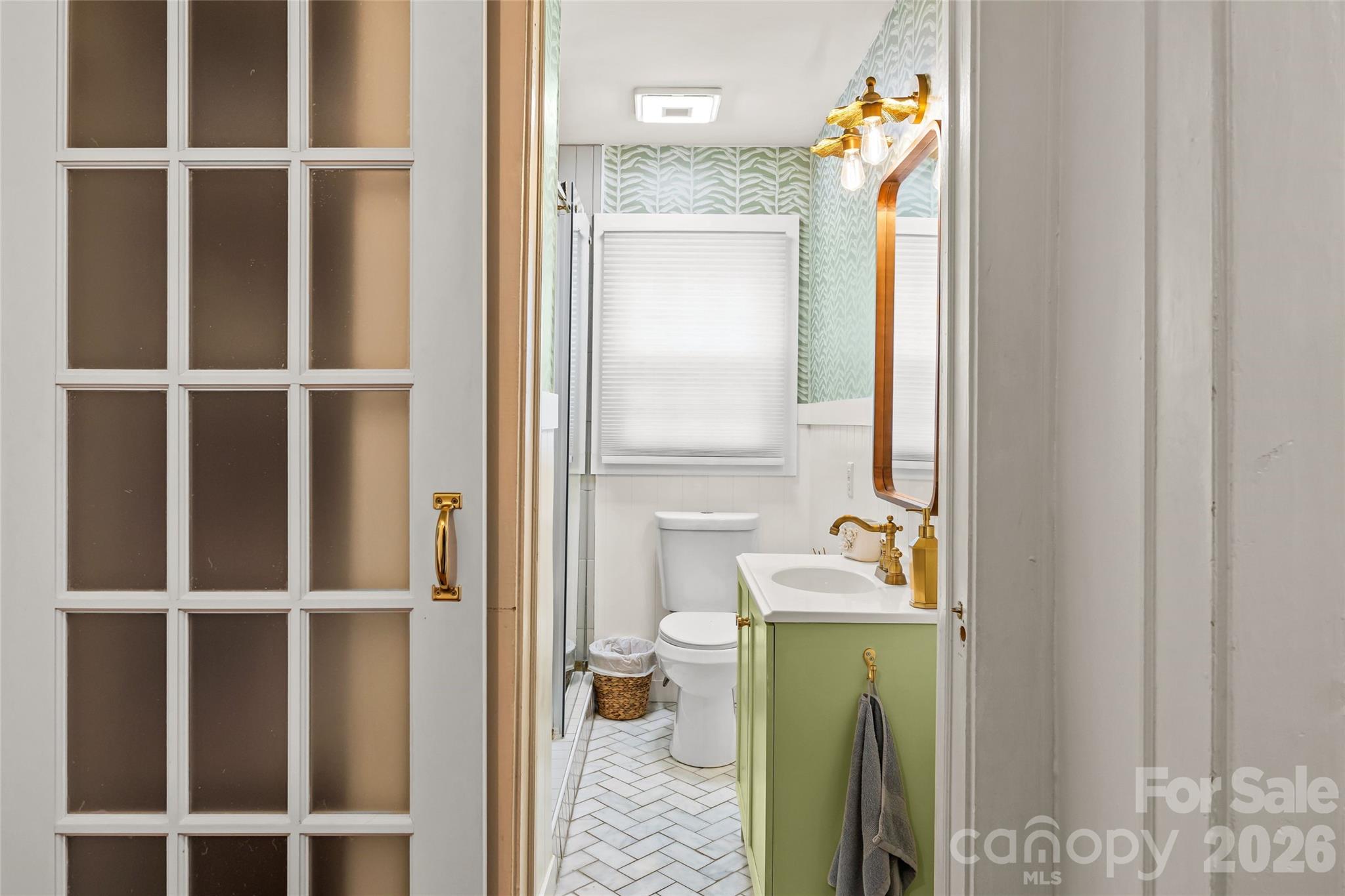 3225 Commonwealth Avenue Property Photo 7