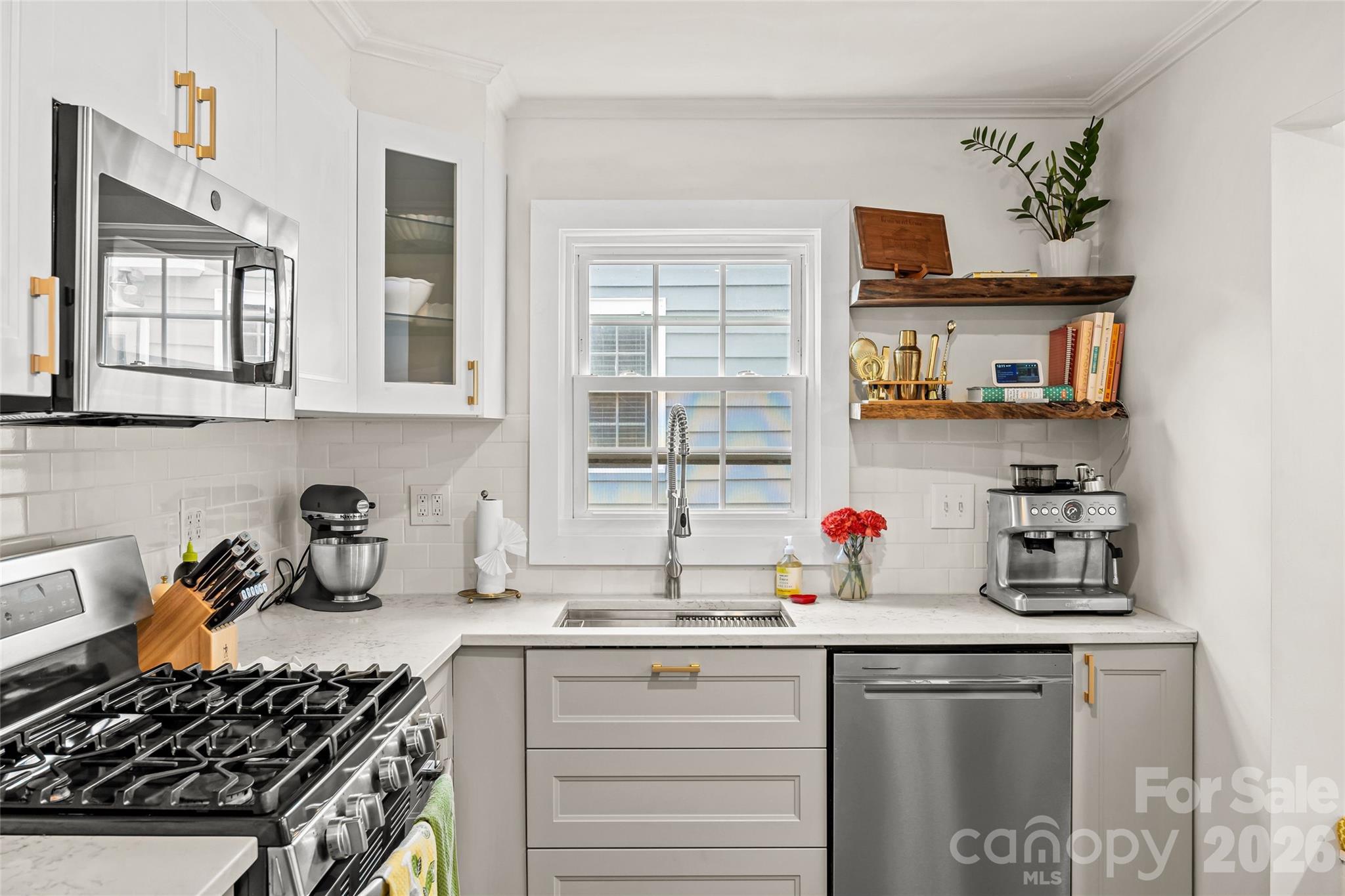 3225 Commonwealth Avenue Property Photo 15