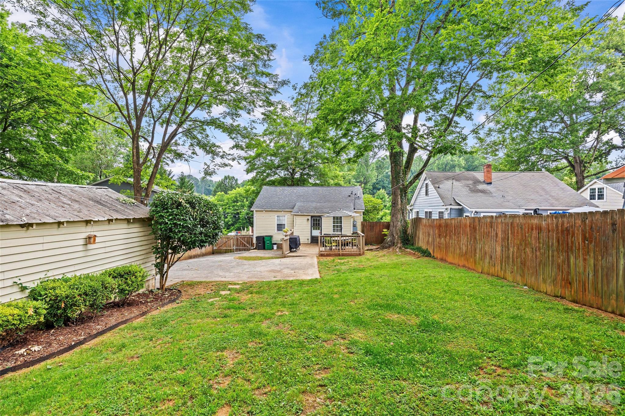3225 Commonwealth Avenue Property Photo 31