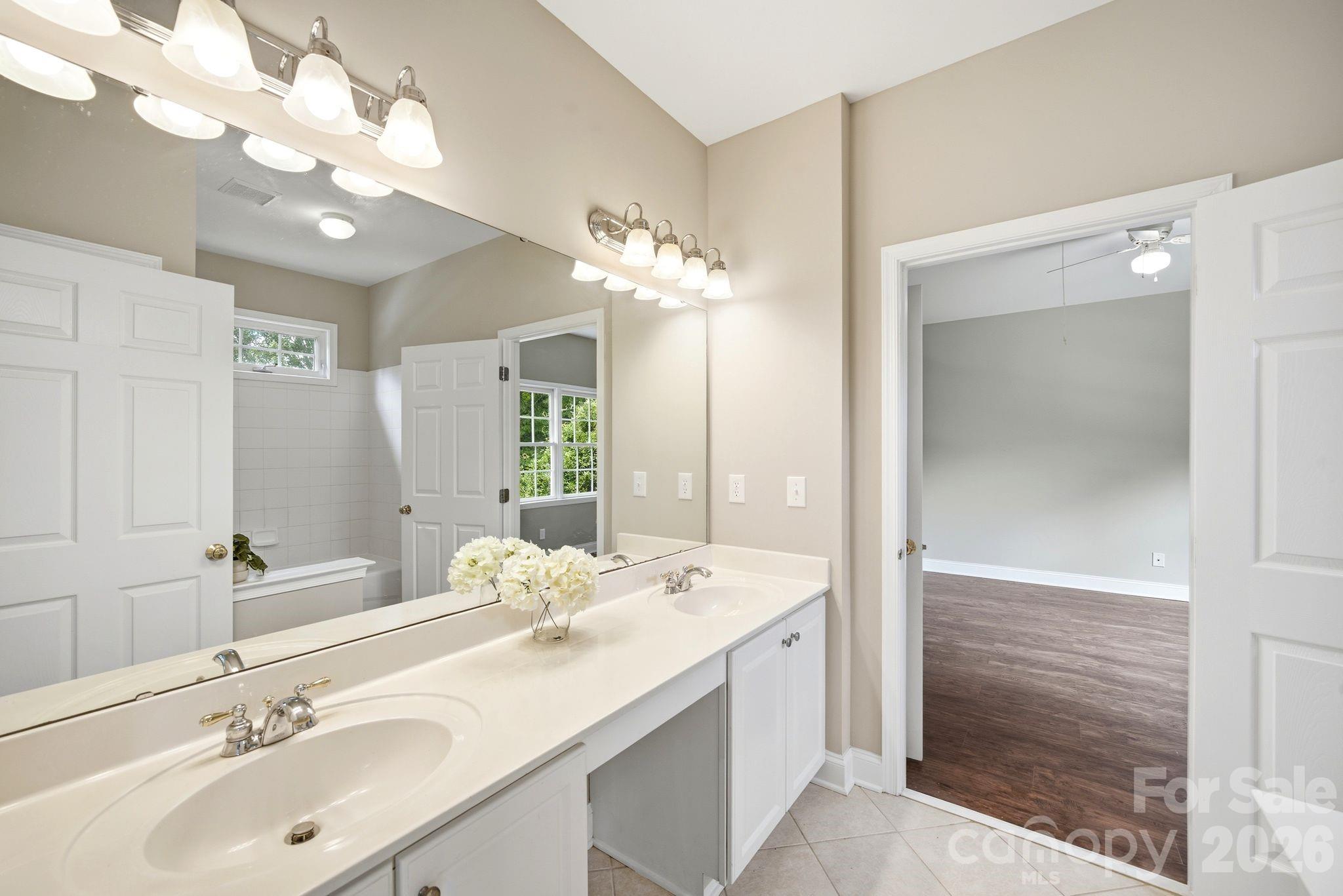 12319 Summer Breeze Court Property Photo 27
