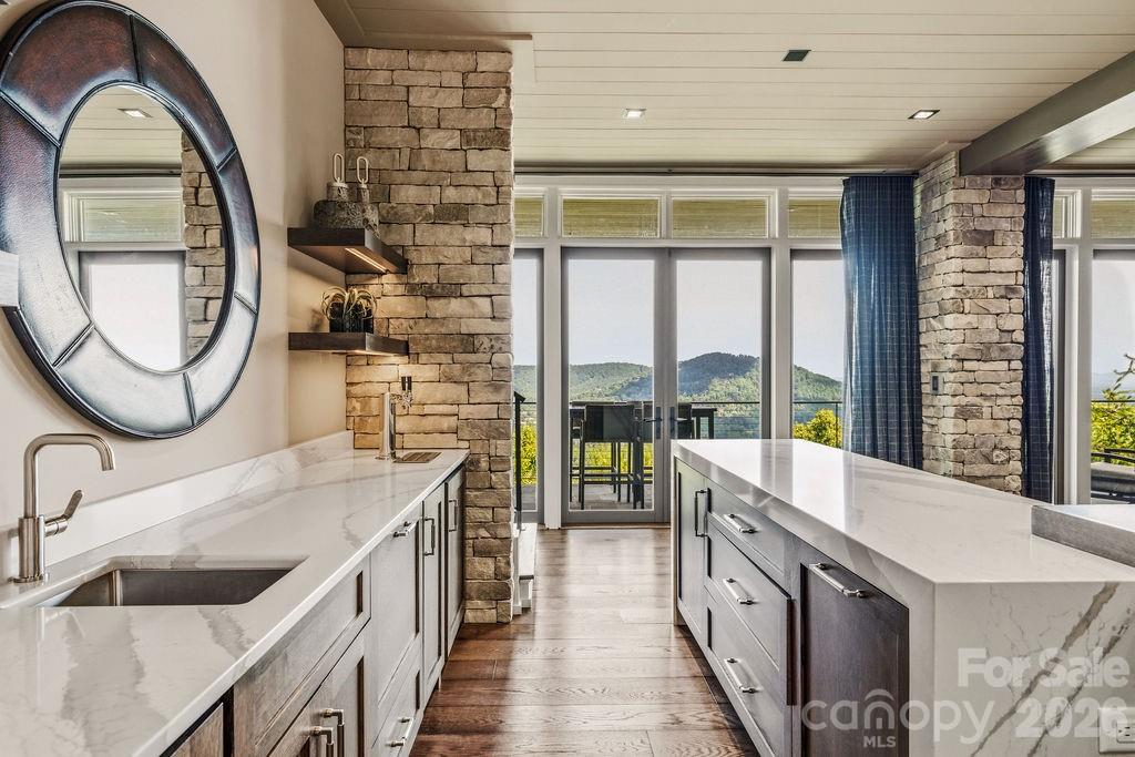 510 Cloud Top Way Property Photo 28