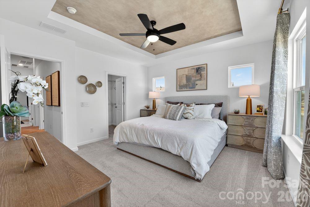 564 Silver Star Boulevard Property Photo 22