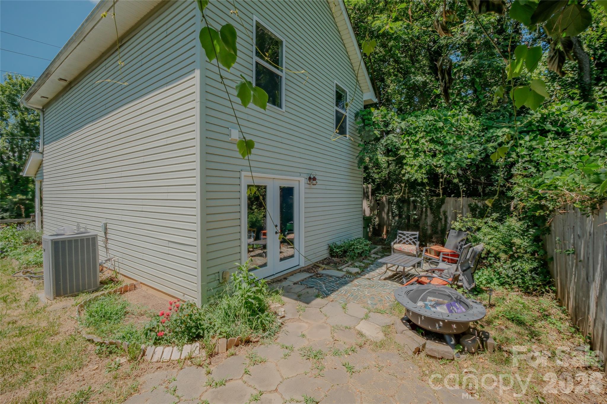 7 Dogwood Lane Property Photo 4
