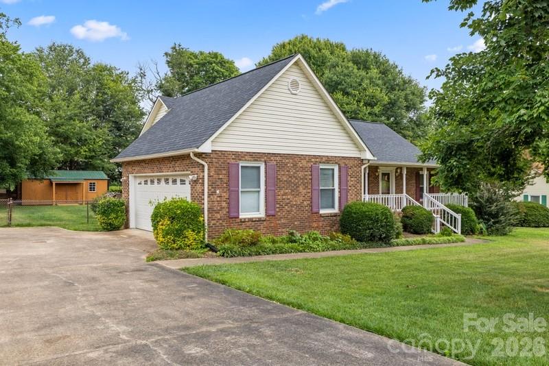 105 Spurgen Drive Property Photo 2