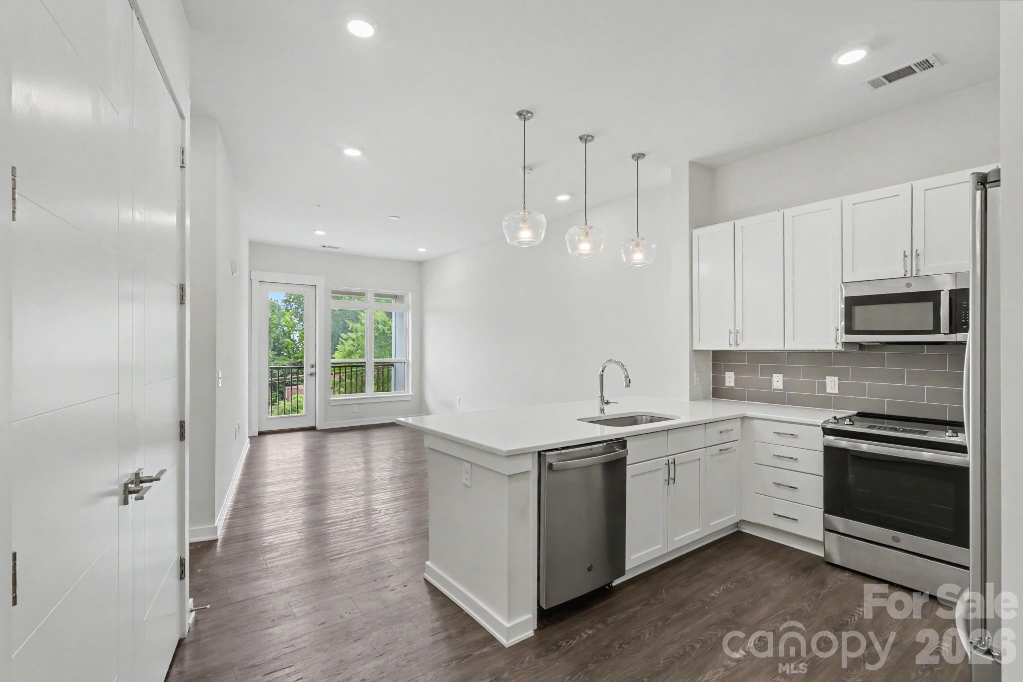 3630 N N Davidson Street Property Photo 16