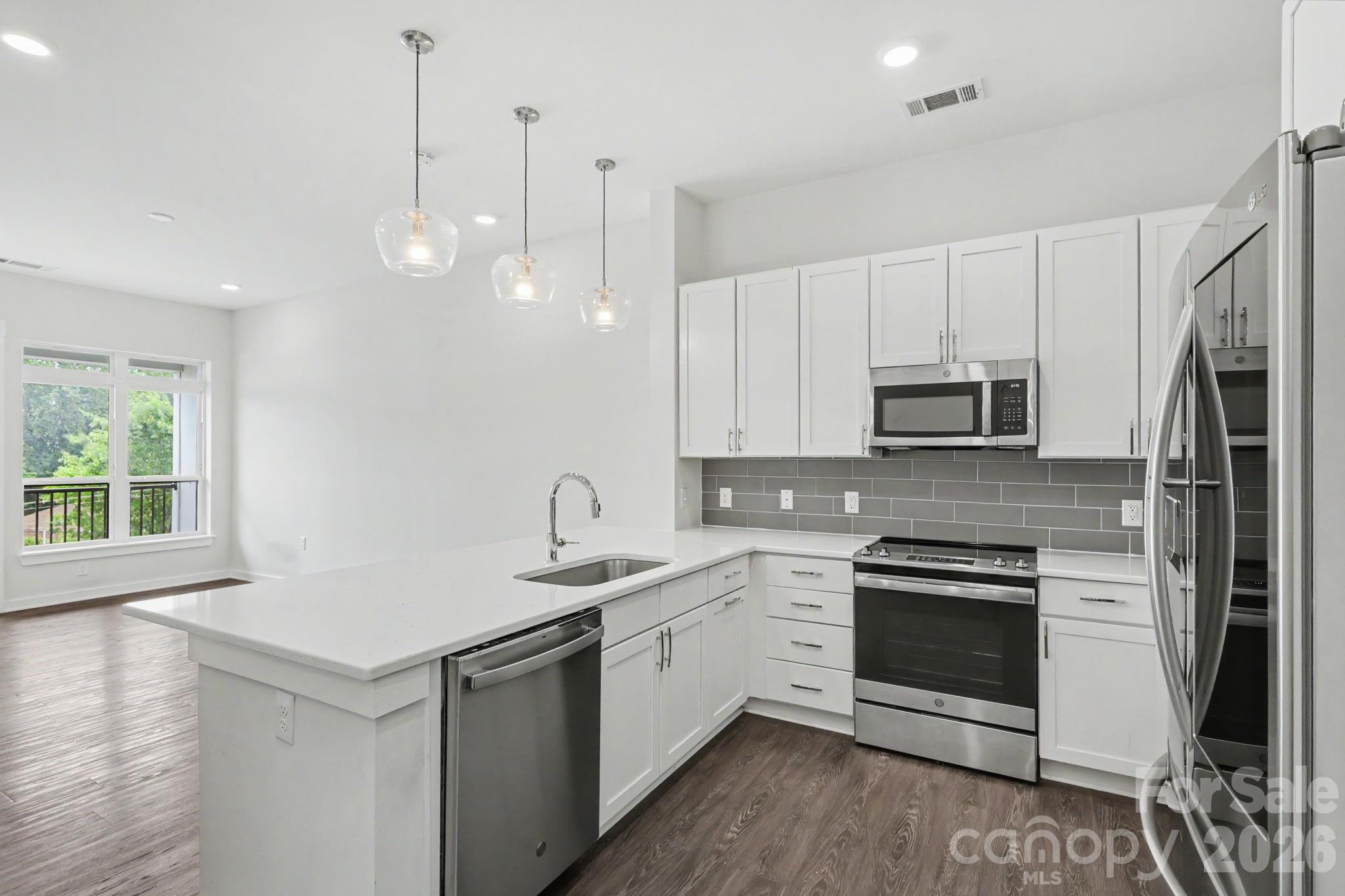 3630 N N Davidson Street Property Photo 18