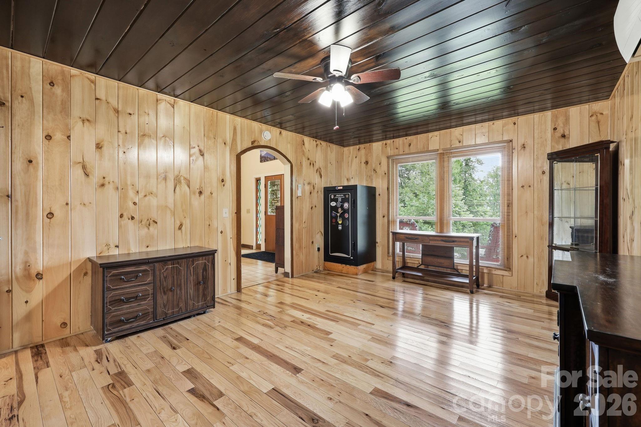 570 Rugged Top Road Property Photo 5