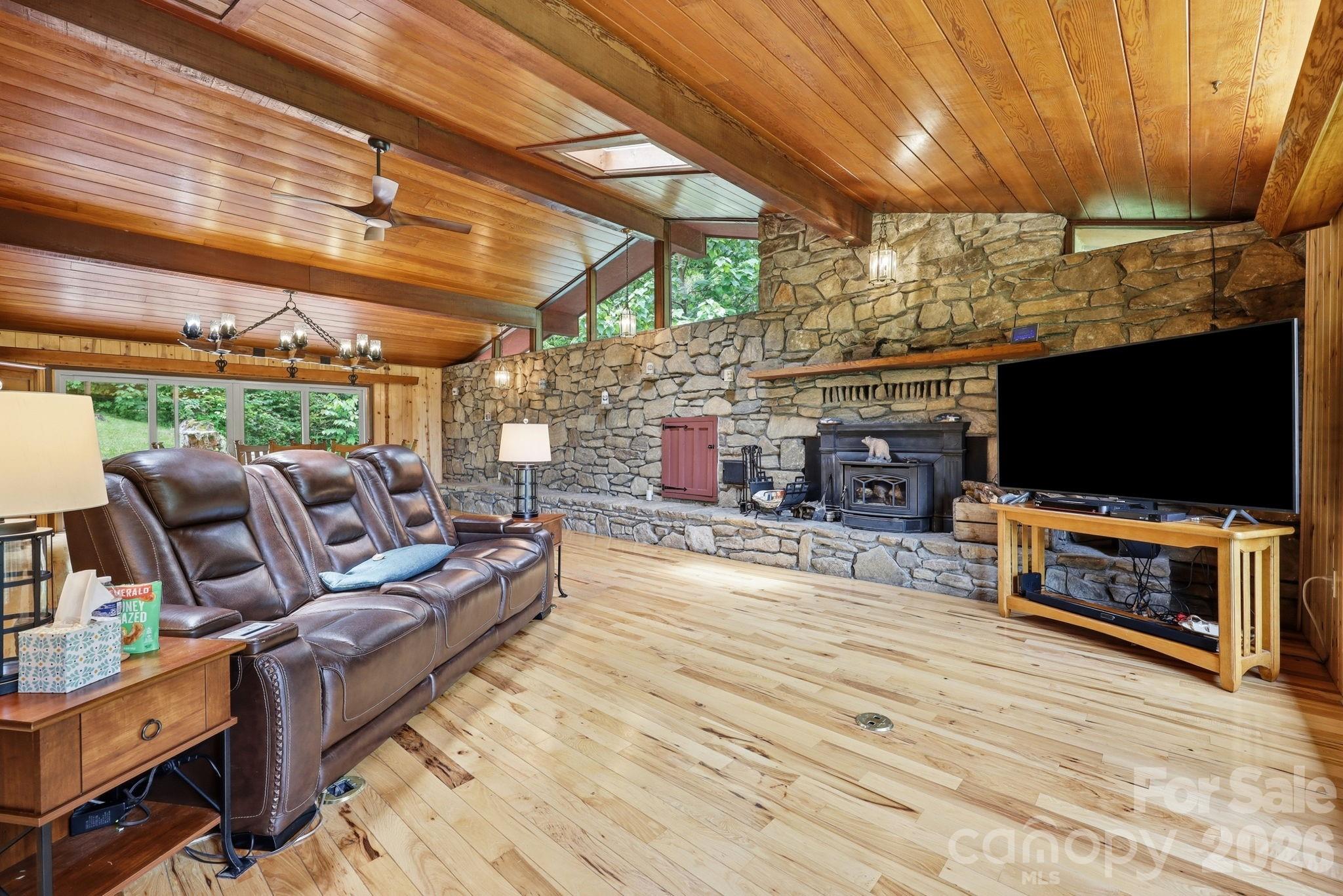 570 Rugged Top Road Property Photo 7