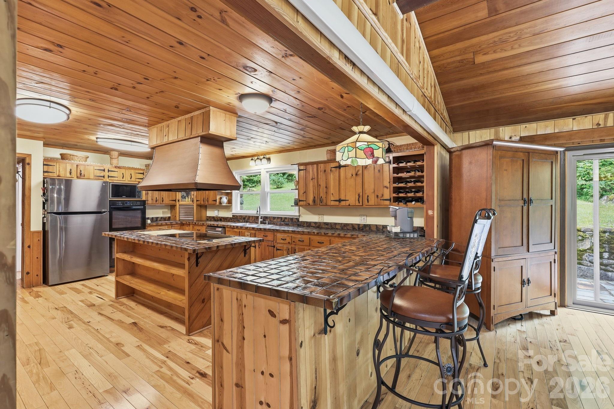 570 Rugged Top Road Property Photo 12