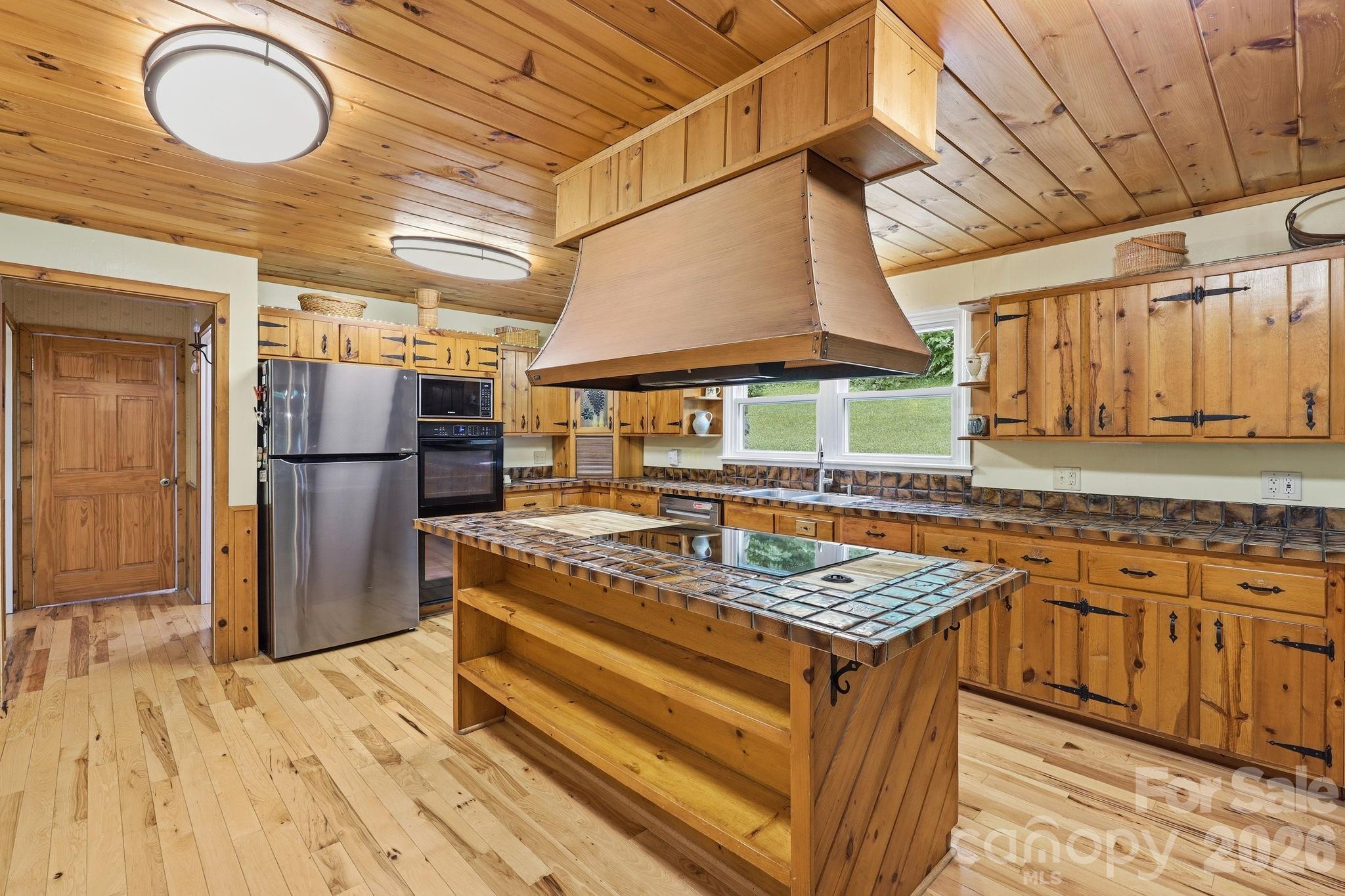 570 Rugged Top Road Property Photo 13
