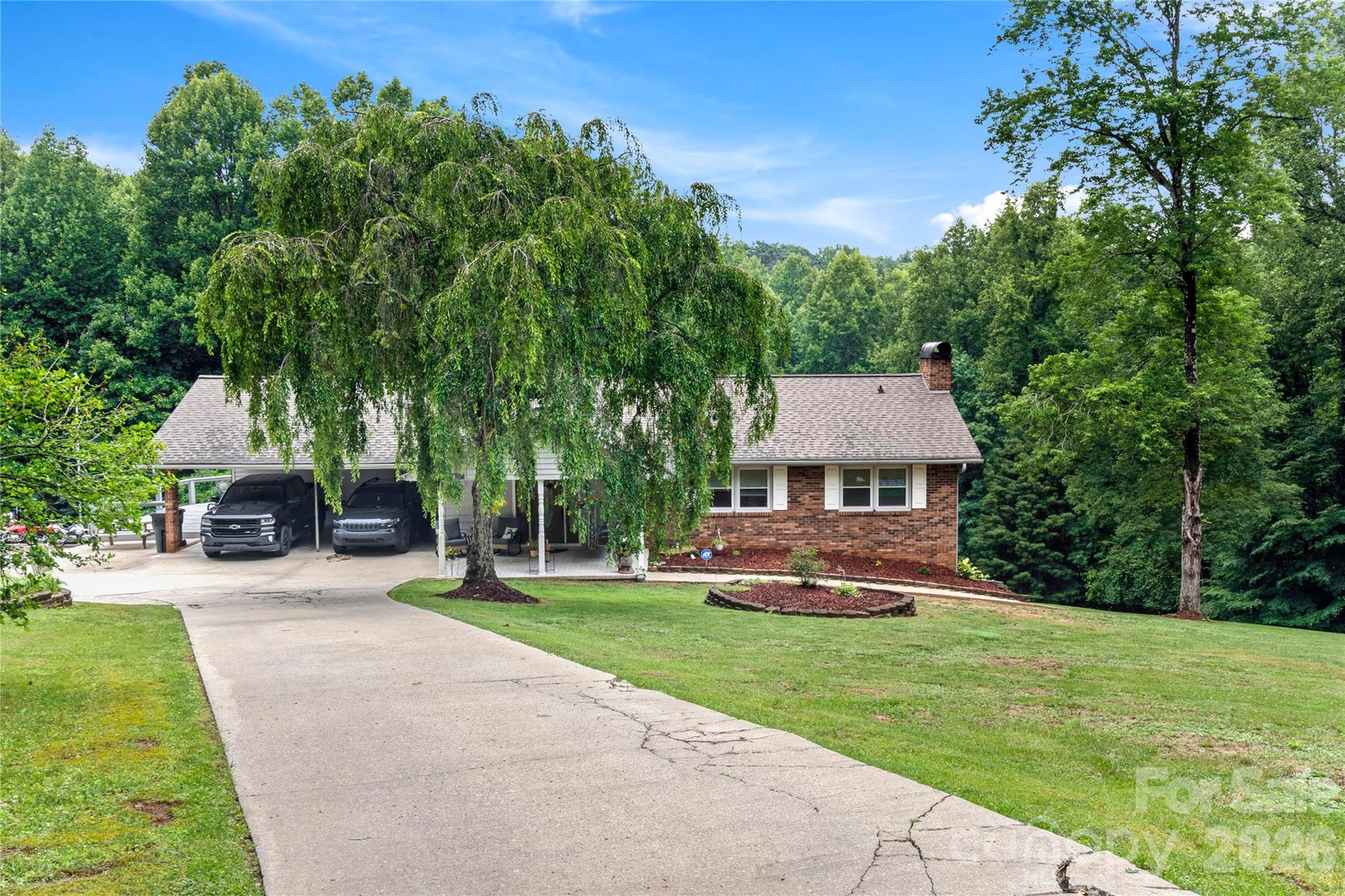 303 Alexander Drive Property Photo 4