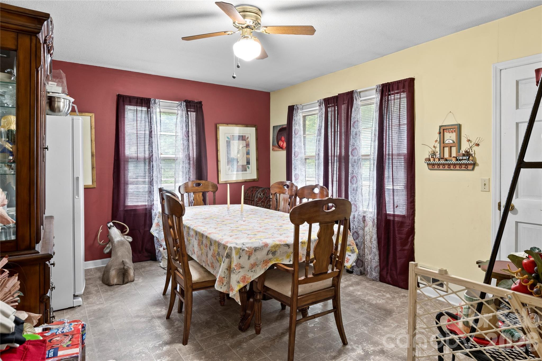303 Alexander Drive Property Photo 13