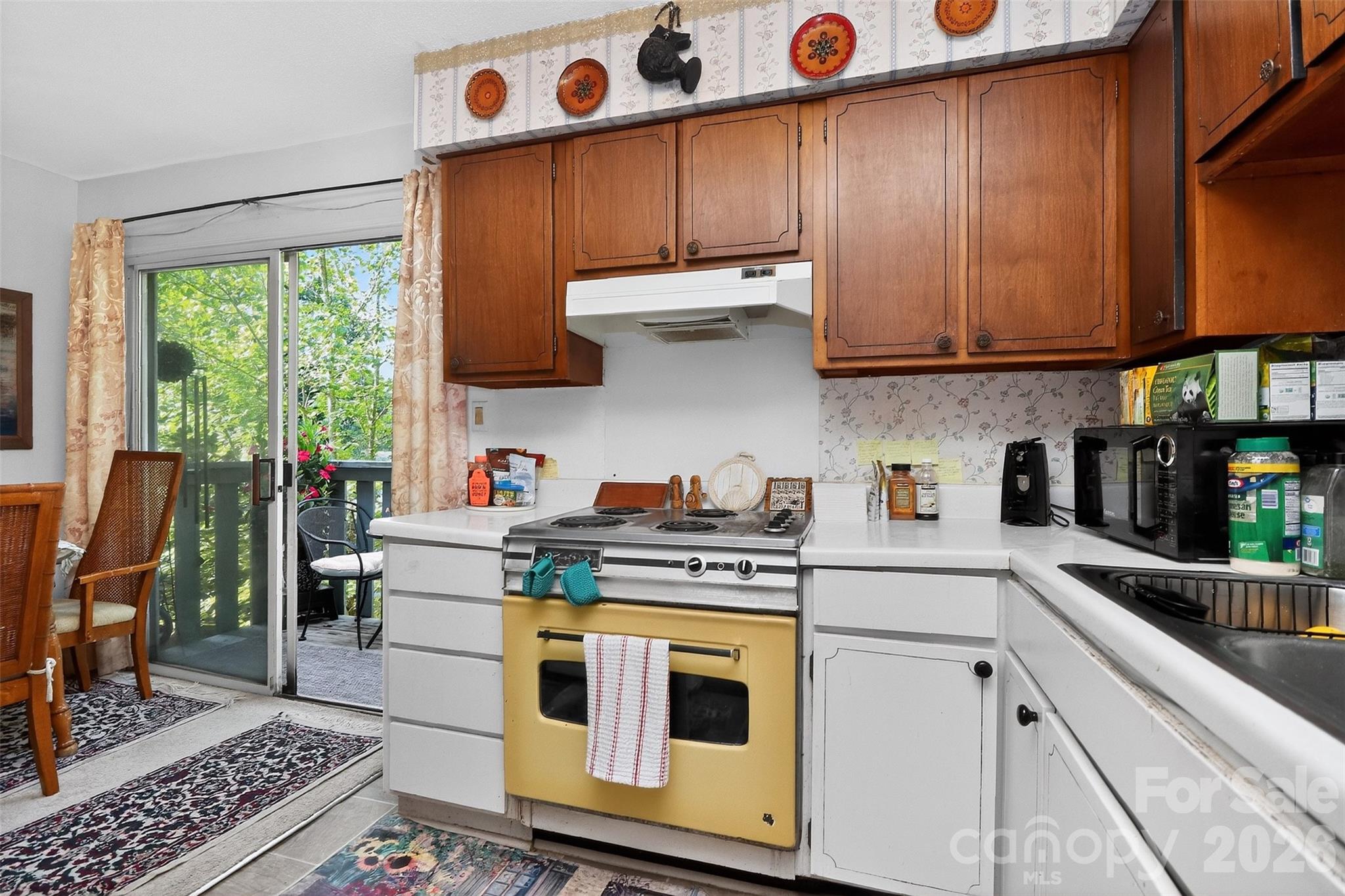 1906 Meadowlark Lane 15 Property Photo 10