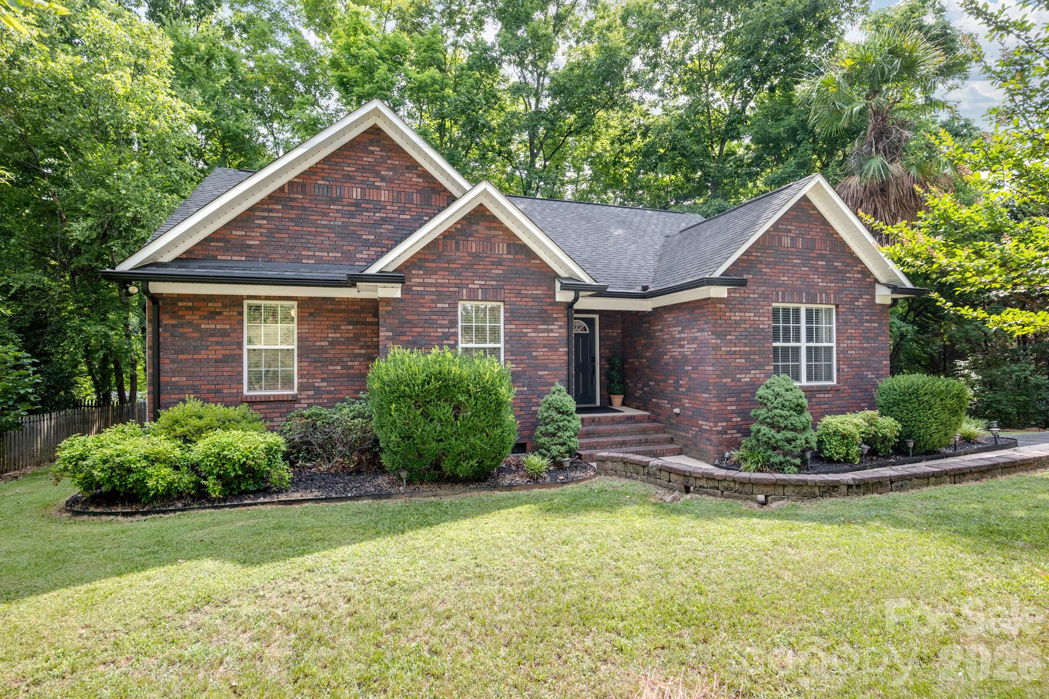 398 Knoll Court Property Photo 1