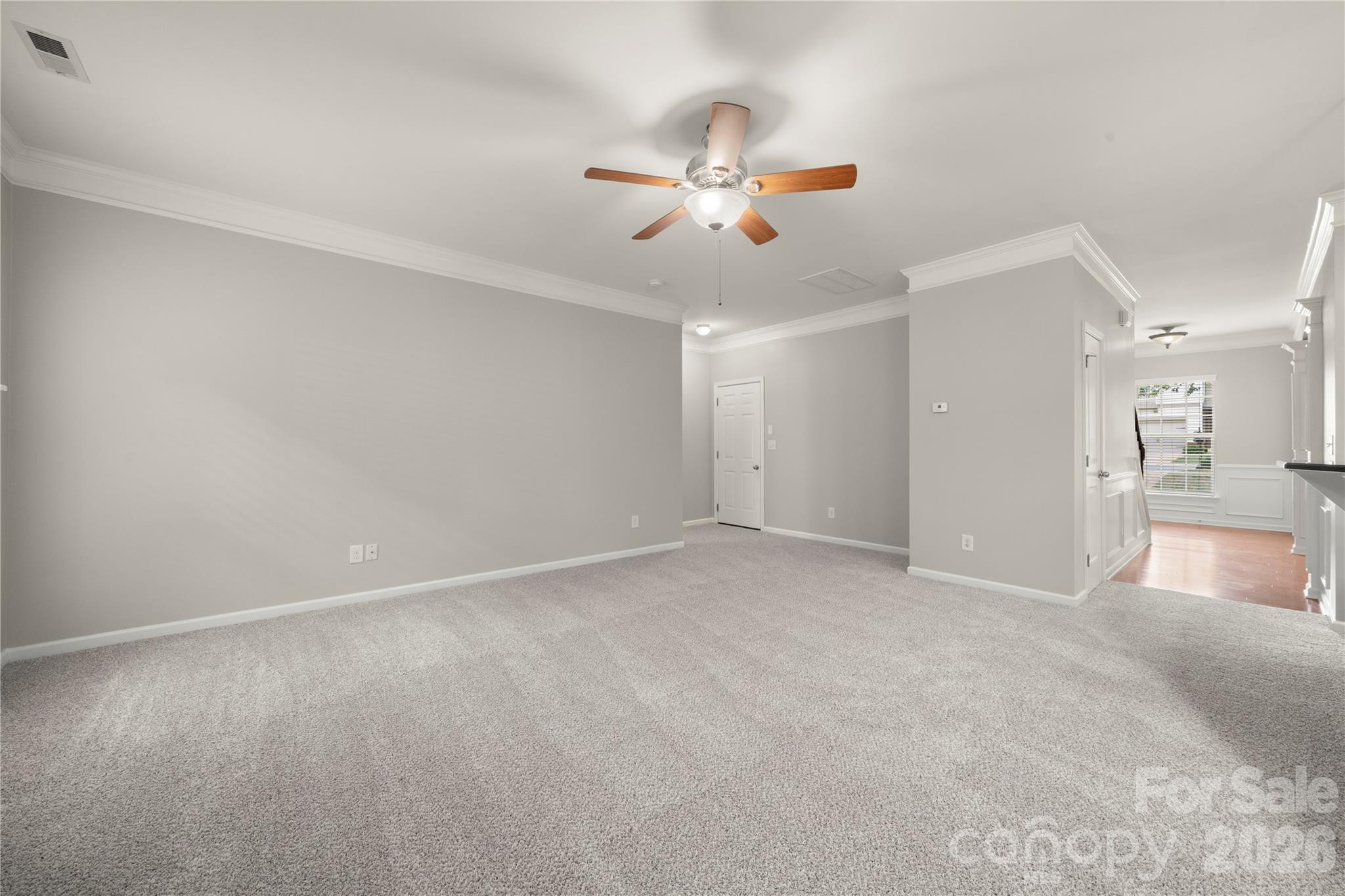 523 Danson Drive Property Photo 8