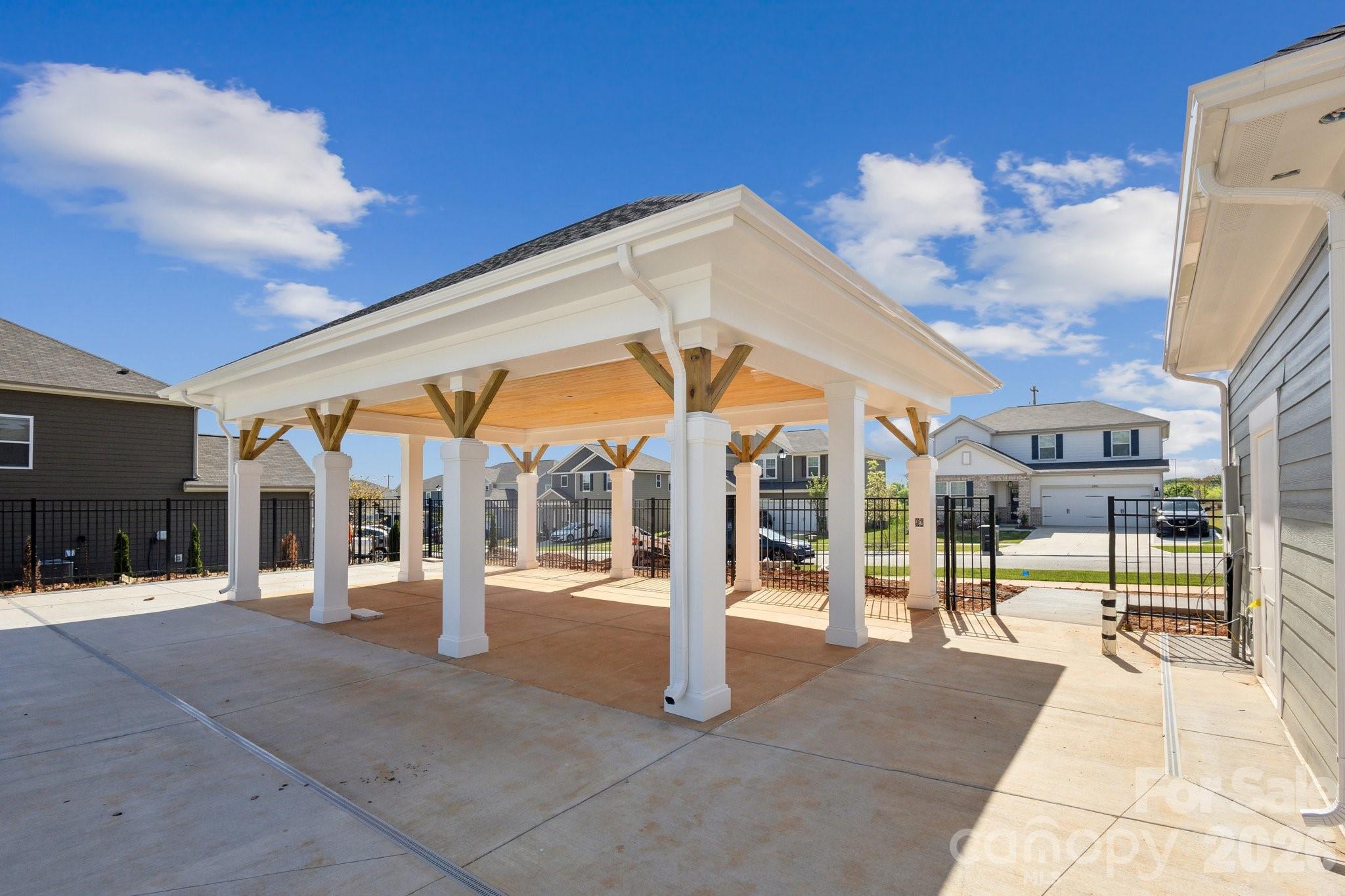 2741 Blue Sky Meadows Drive Property Photo 14