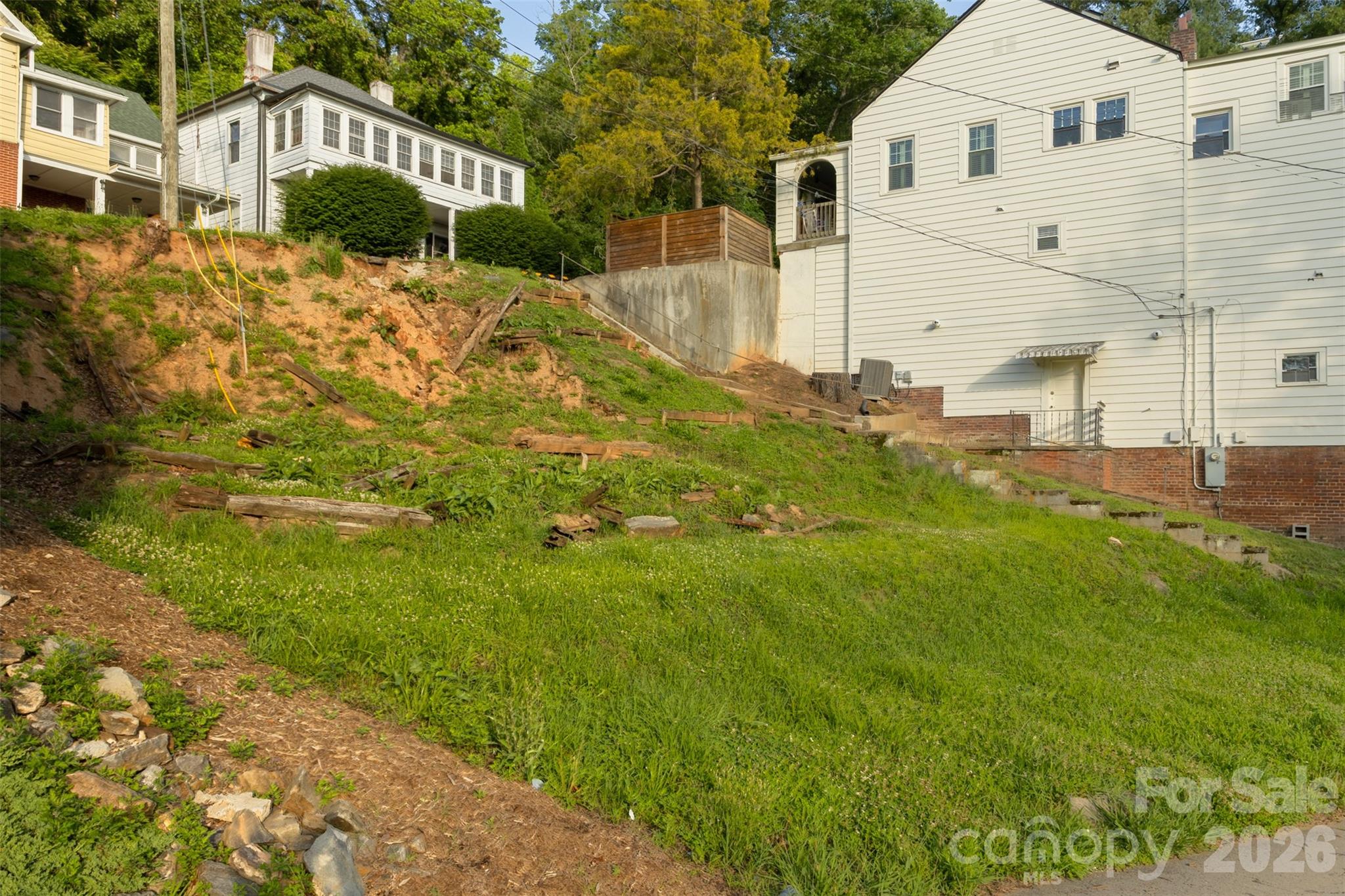 99999 College Street Property Photo 1