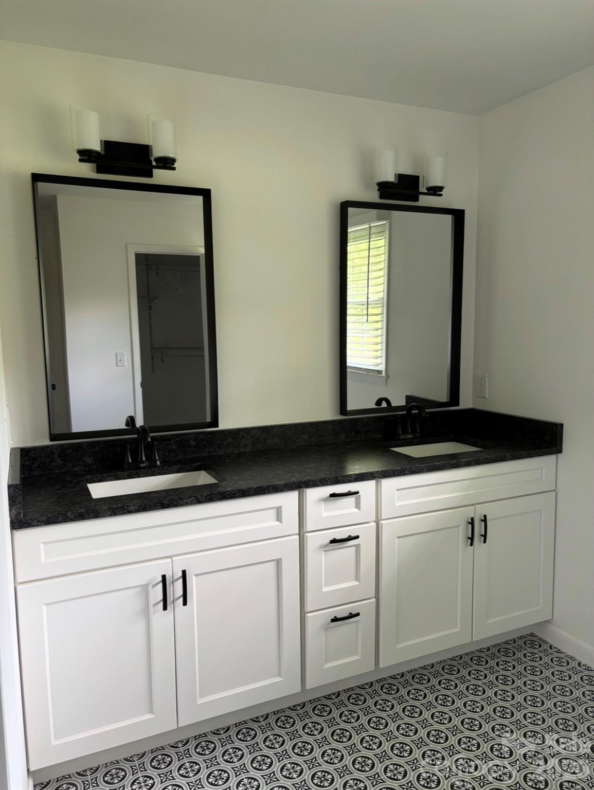 6 Greene Knoll Drive Property Photo 8