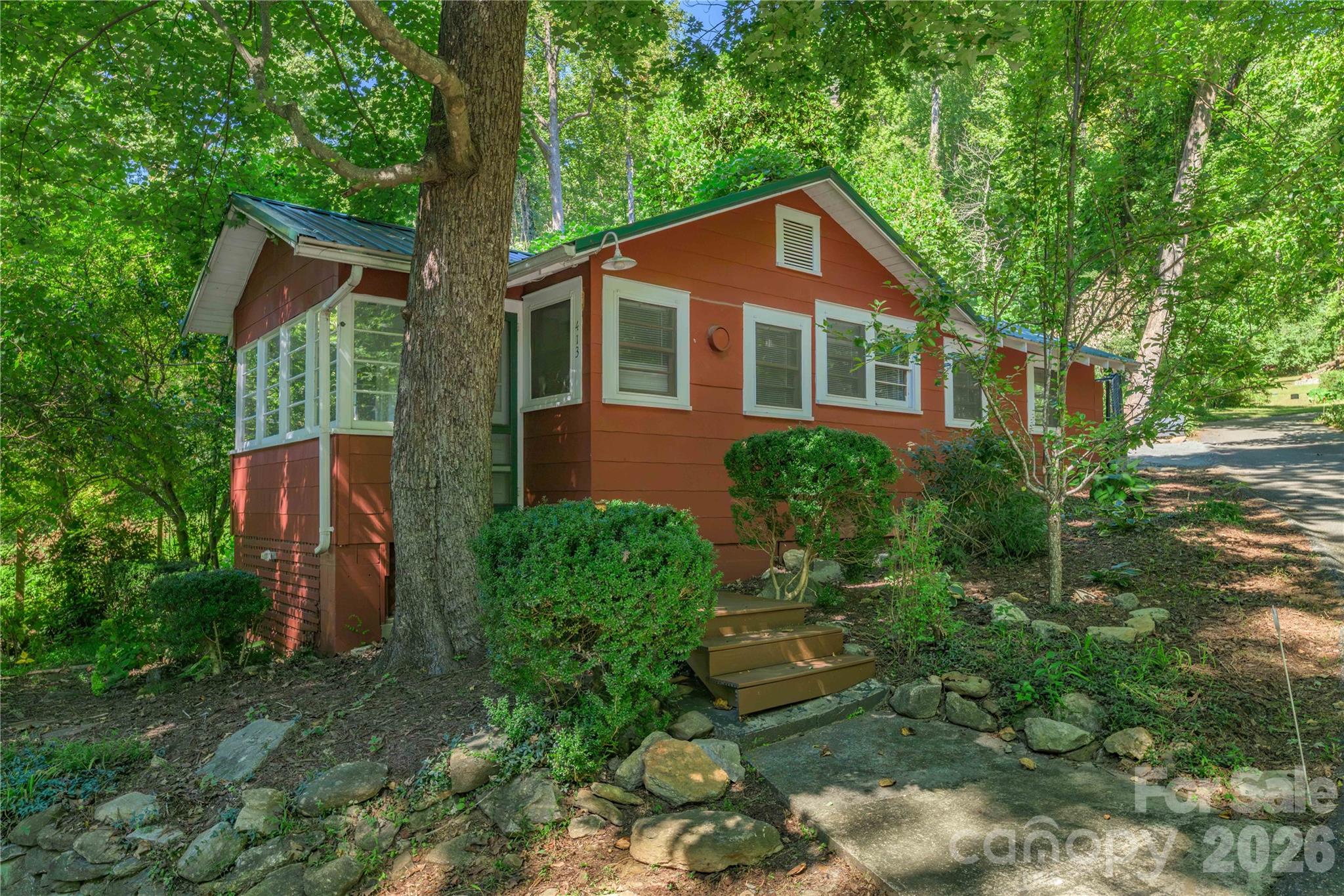 413 Terrace Drive Property Photo 1