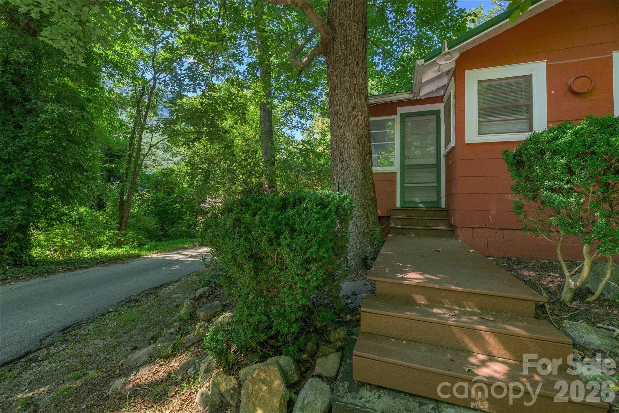 413 Terrace Drive Property Photo 3