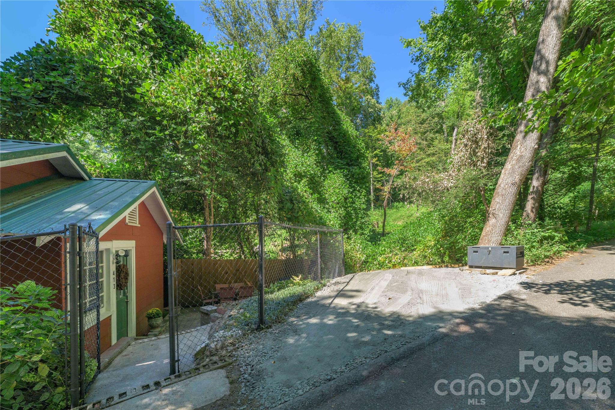 413 Terrace Drive Property Photo 5