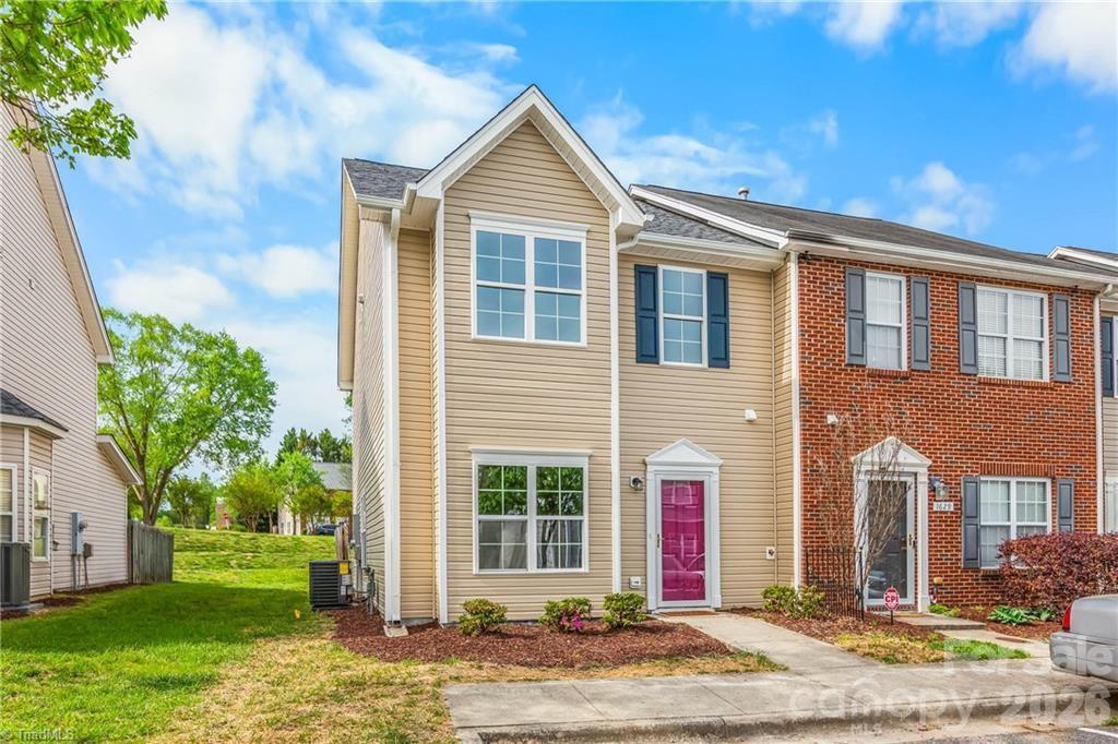 1633 Olivers Crossing Circle Property Photo 1