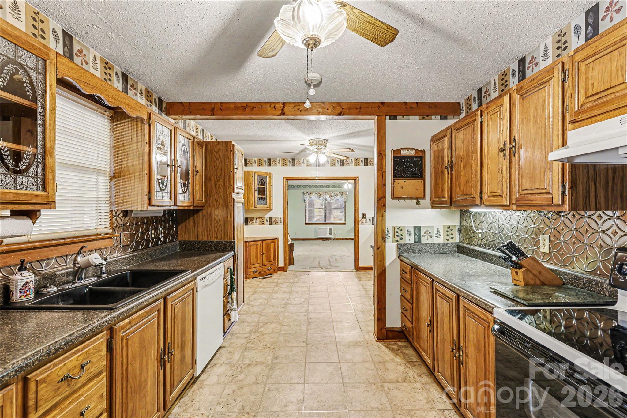 8008 W Duncan Road Property Photo 8