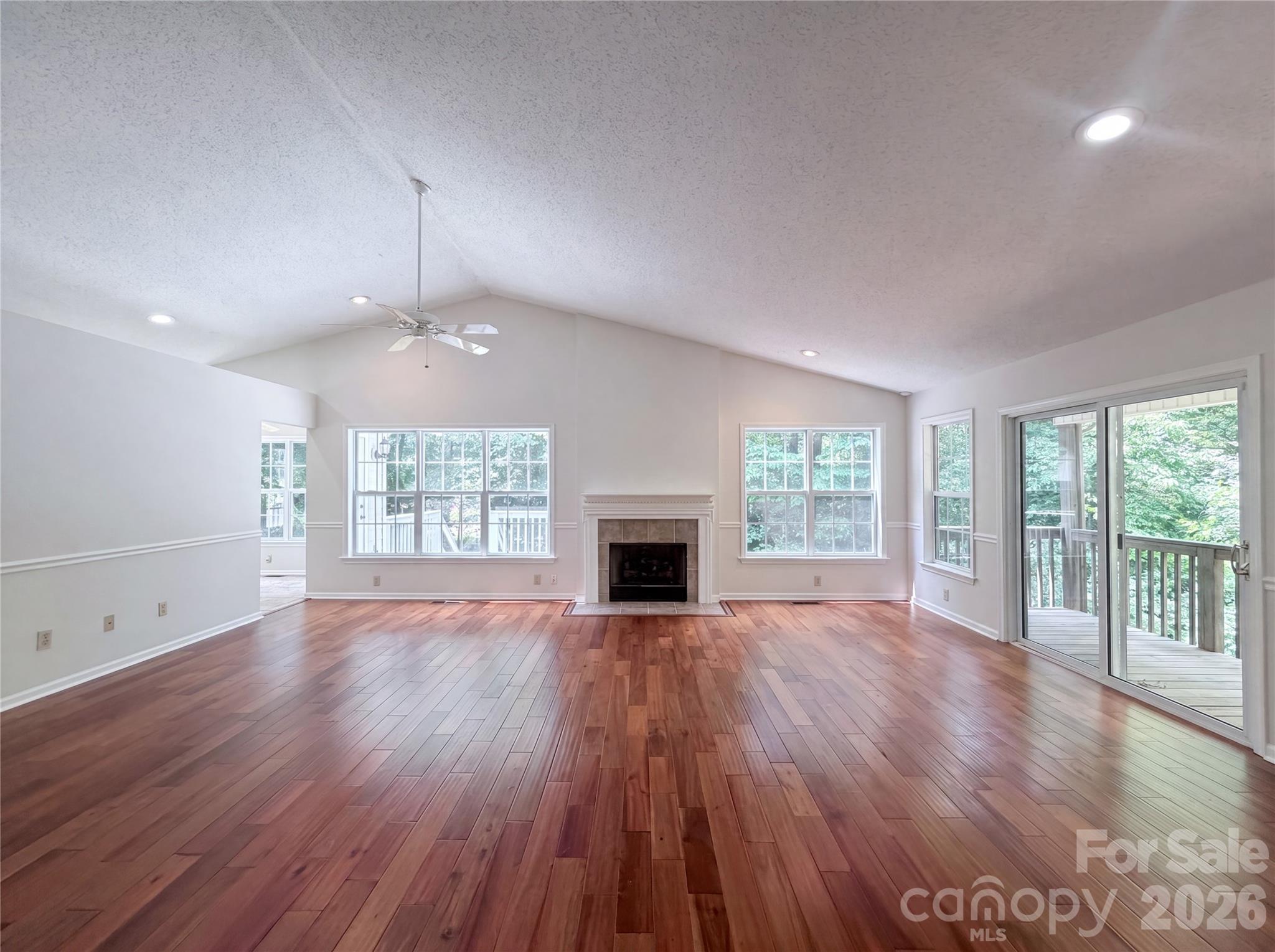 221 Grandview Drive Property Photo 6