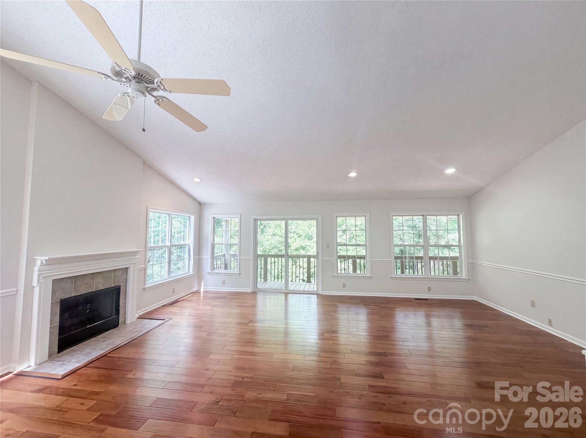 221 Grandview Drive Property Photo 7