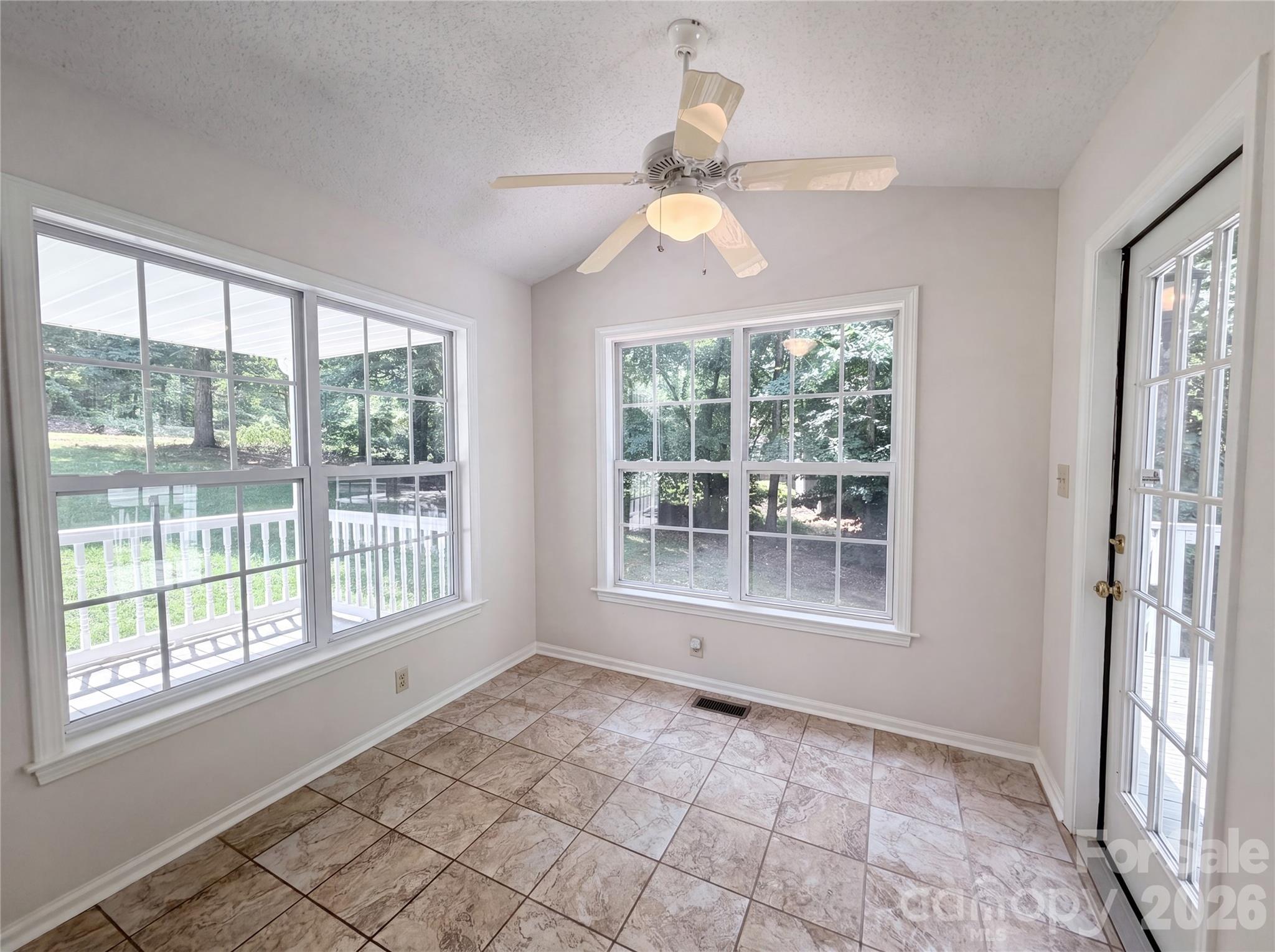 221 Grandview Drive Property Photo 8