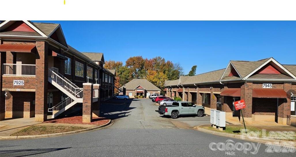 7945 N Tryon Street 108 Property Photo 3
