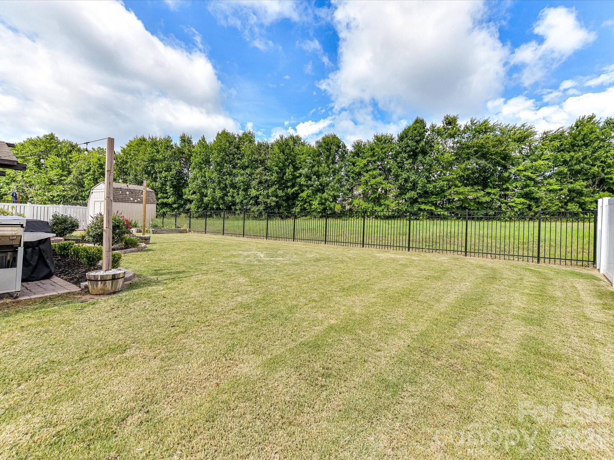 1033 Blue Stream Lane Property Photo 34