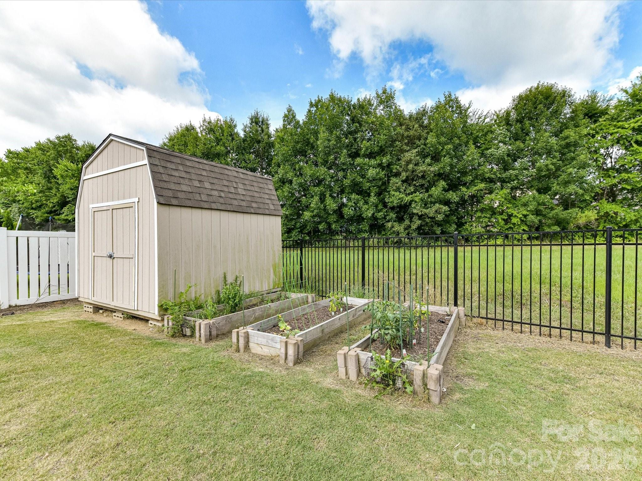 1033 Blue Stream Lane Property Photo 36