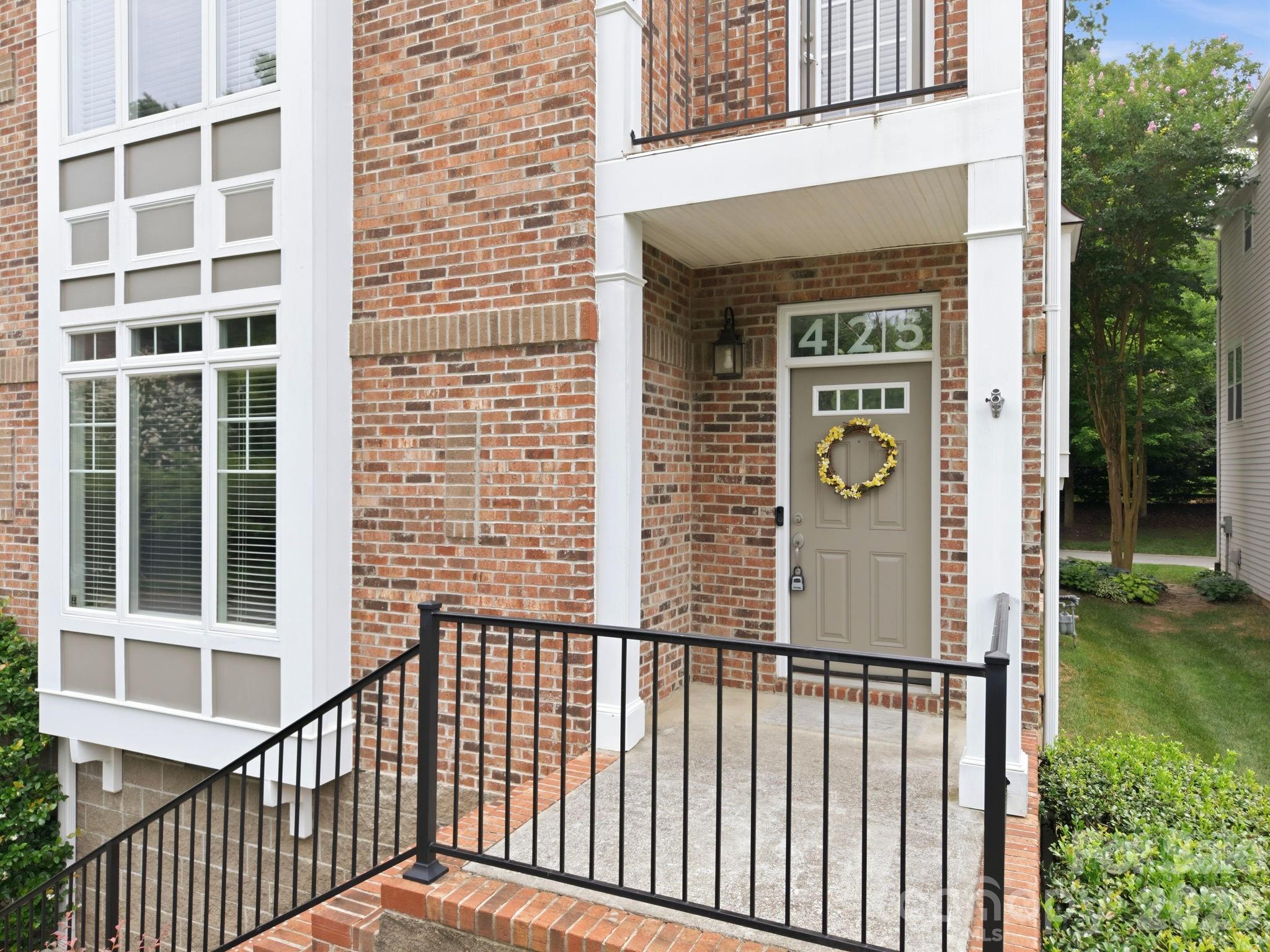 425 Spring Street Property Photo 5