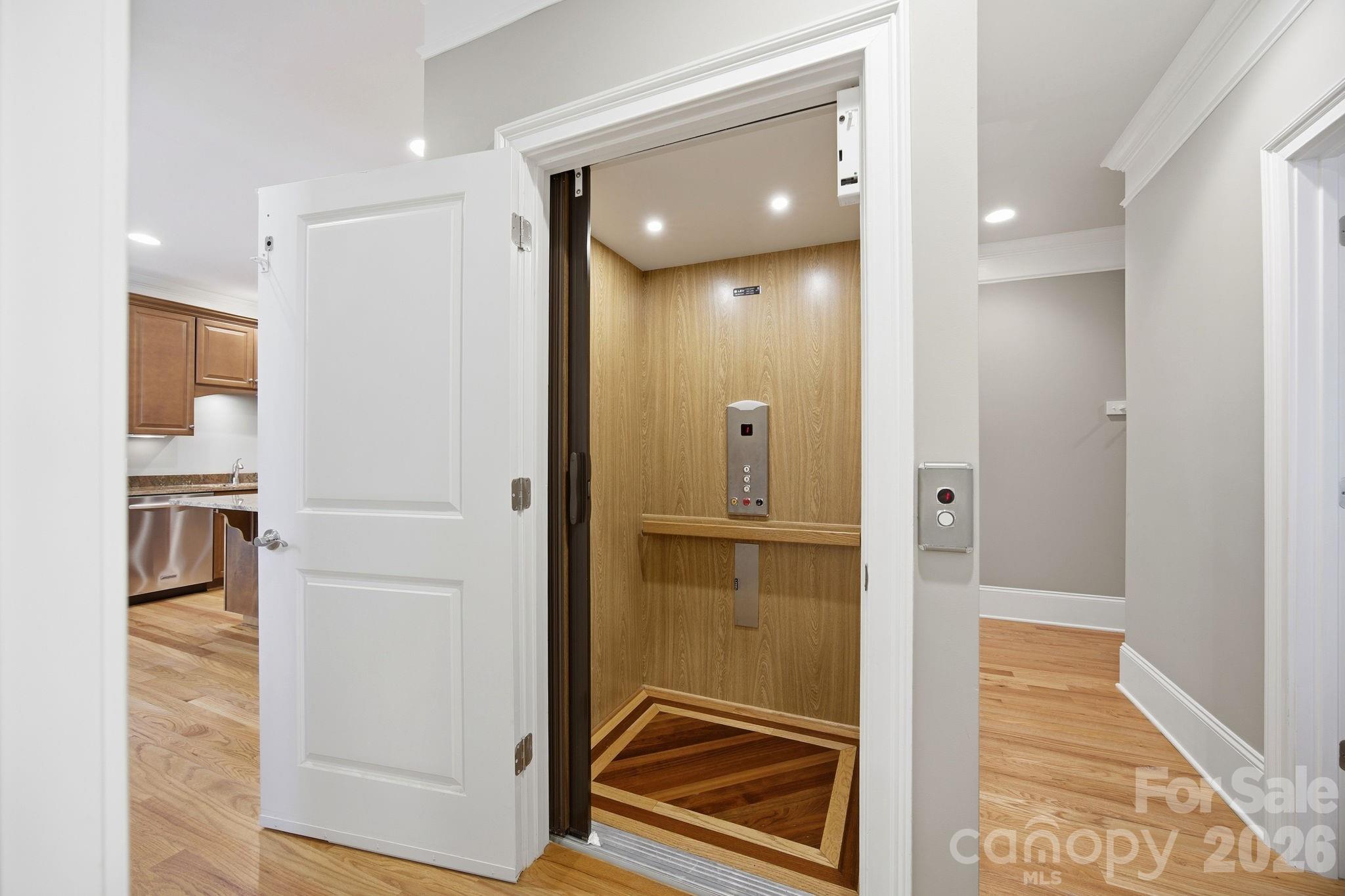 425 Spring Street Property Photo 22