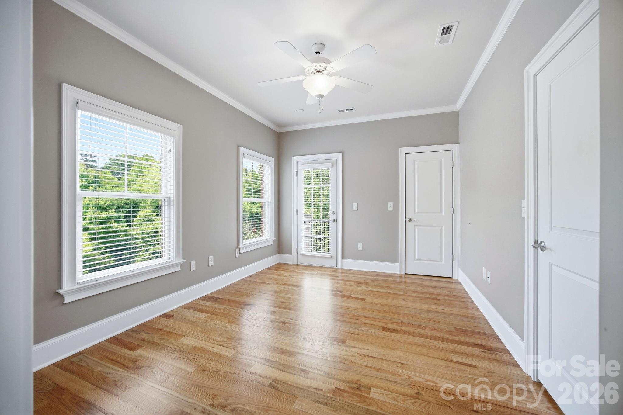 425 Spring Street Property Photo 31