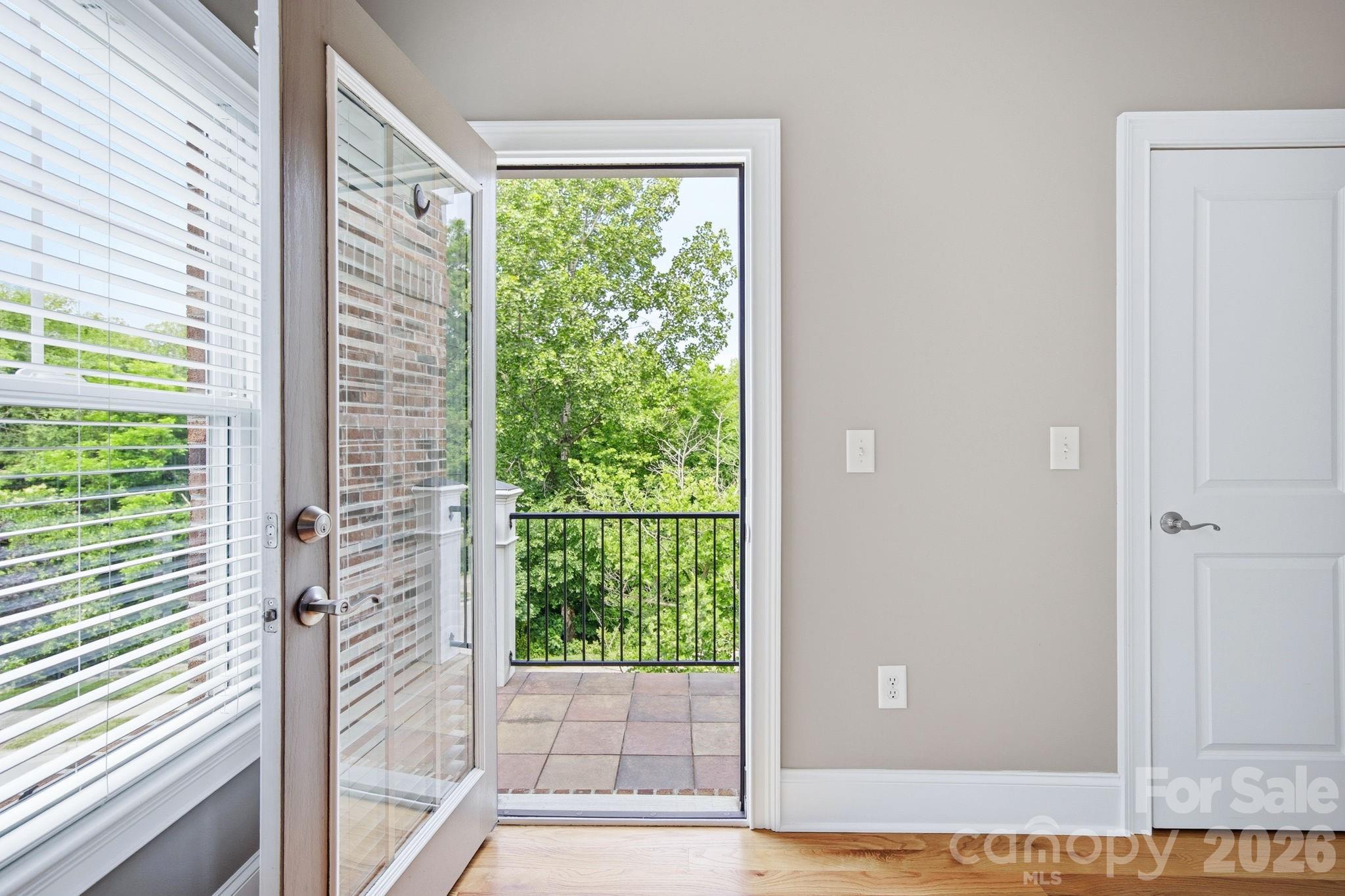 425 Spring Street Property Photo 32